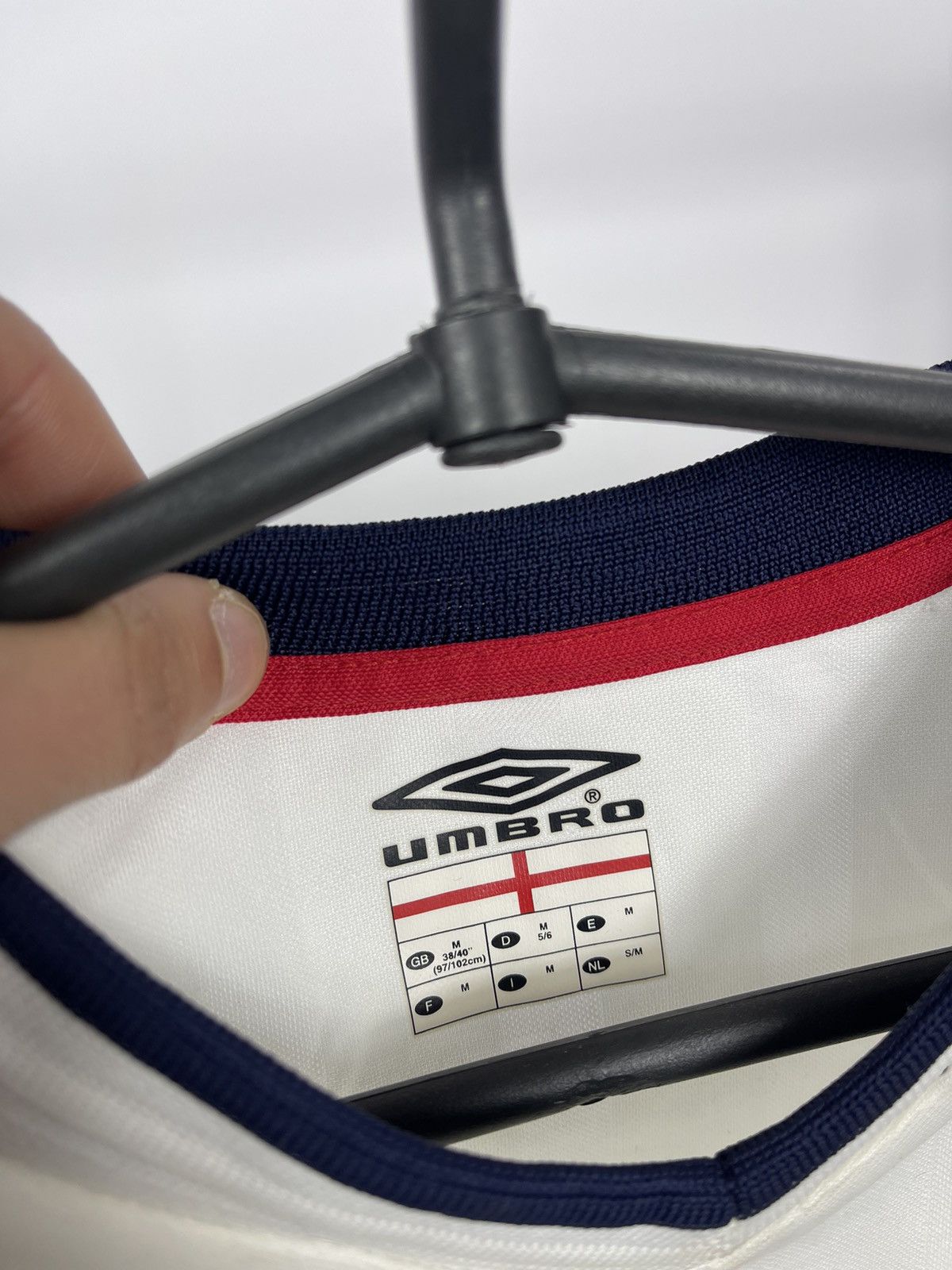 Umbro England Football Shirt Size M White Home Kit Umbro 2001 - 03 Size US M / EU 48-50 / 2 - 6 Thumbnail