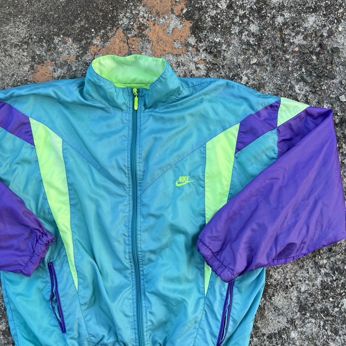 Nike × Vintage Nike Retro Vintage 90s Center Swoosh Logo Windbreaker Jacket Size US XL / EU 56 / 4 - 3 Thumbnail