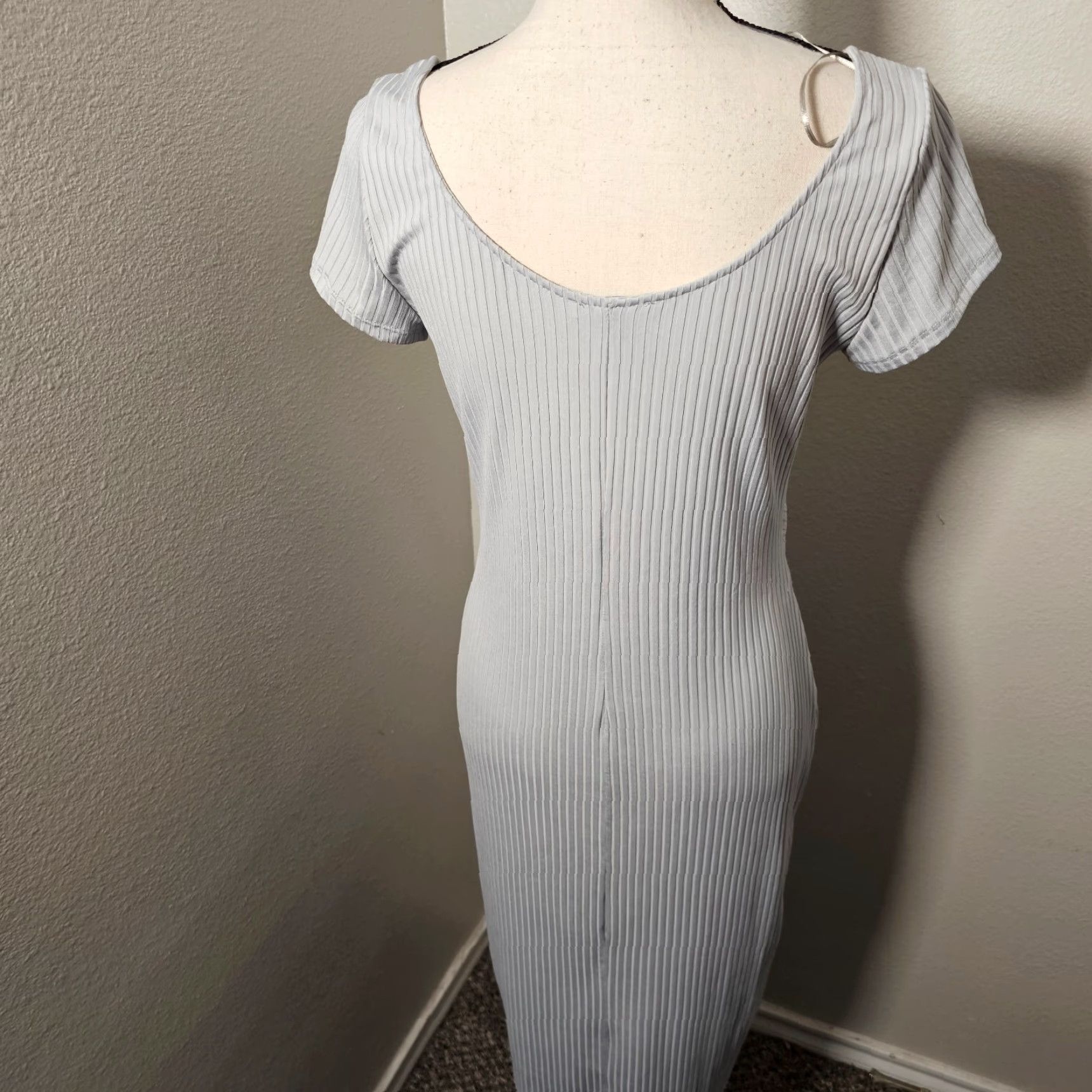 Zara Zara Dress Women L Light Gray Ribbed Short Sleeve Draped COLLECTION Dress Long Slit Draped Knot Ruched Modern Classic Size 36" / US 14 / IT 50 - 3 Thumbnail