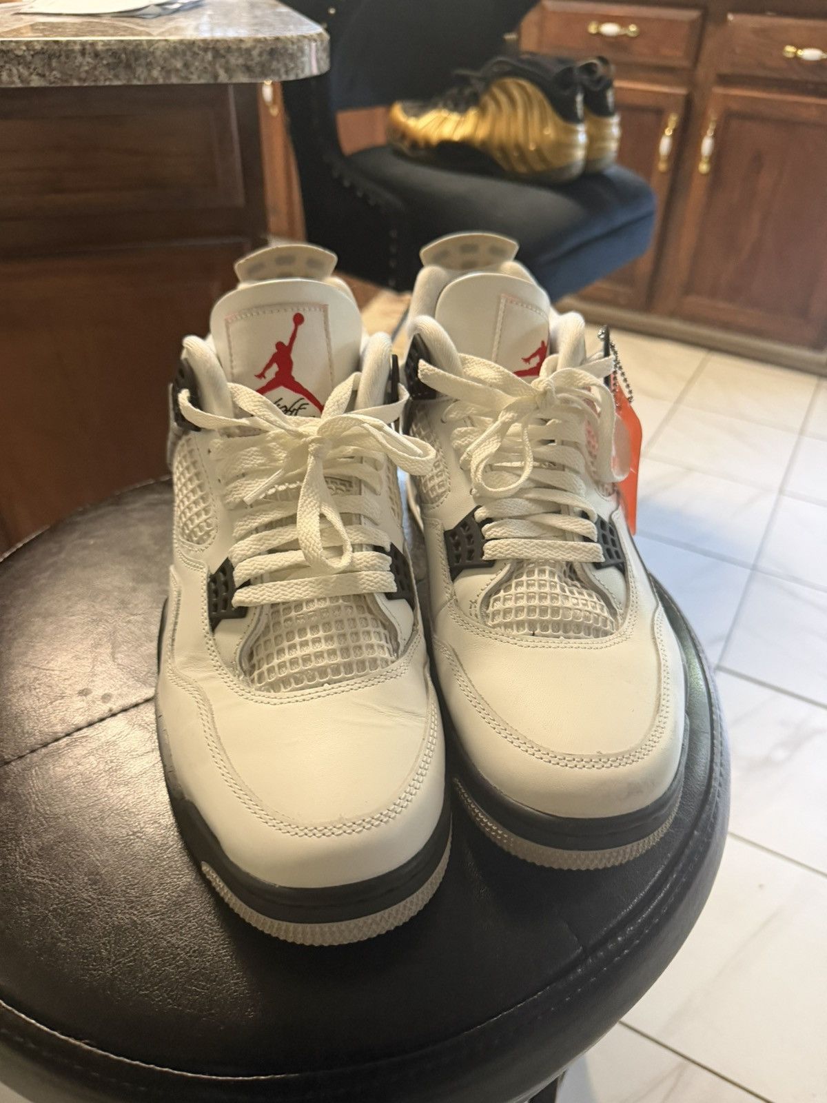 Jordan Brand Jordan 4 white cement size 11.5 Size US 11.5 / EU 44-45 - 2 Thumbnail