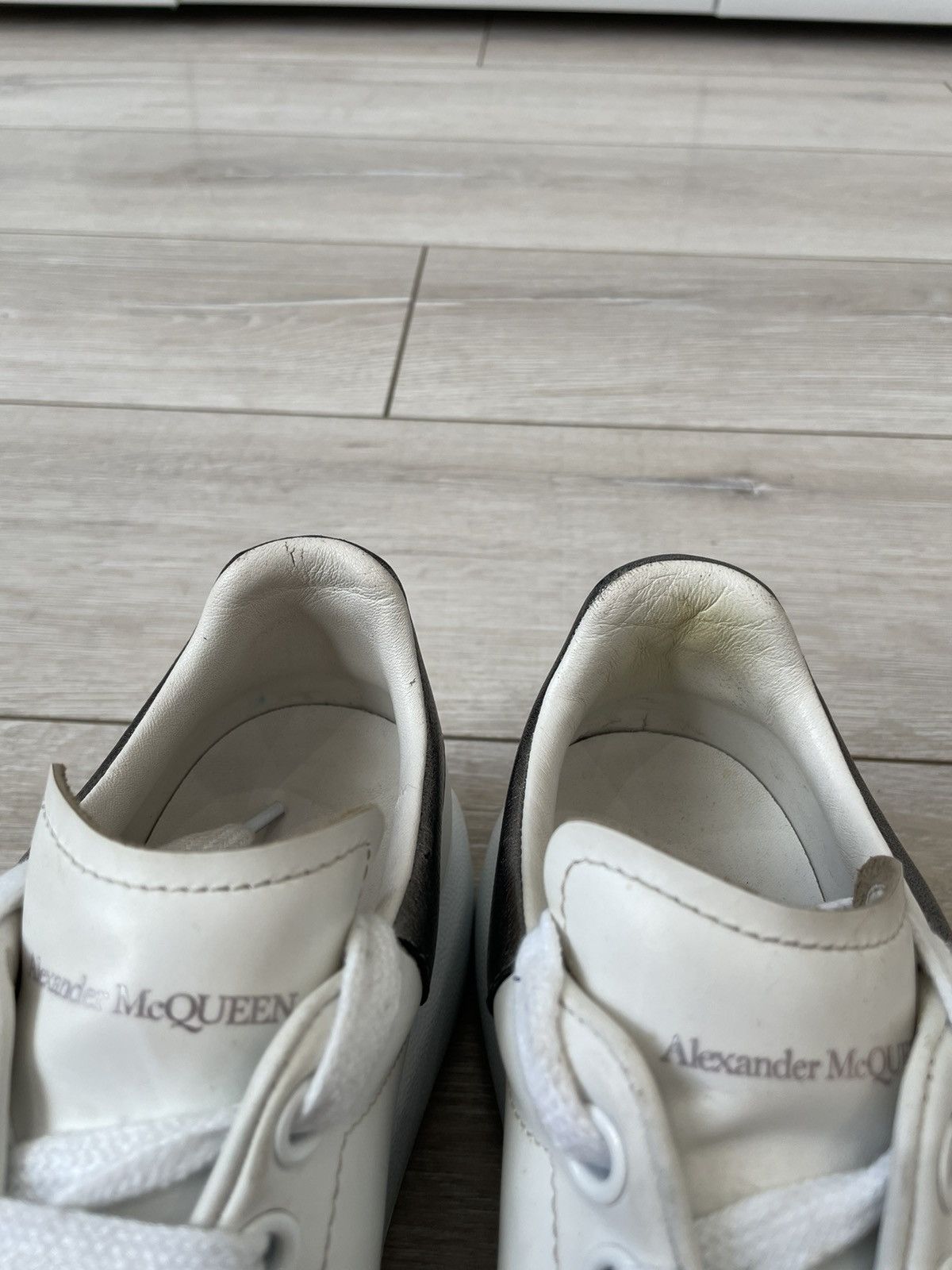 Alexander McQueen Alexander McQueen's Oversized leather sneakers Size US 9 / IT 39 - 9 Thumbnail