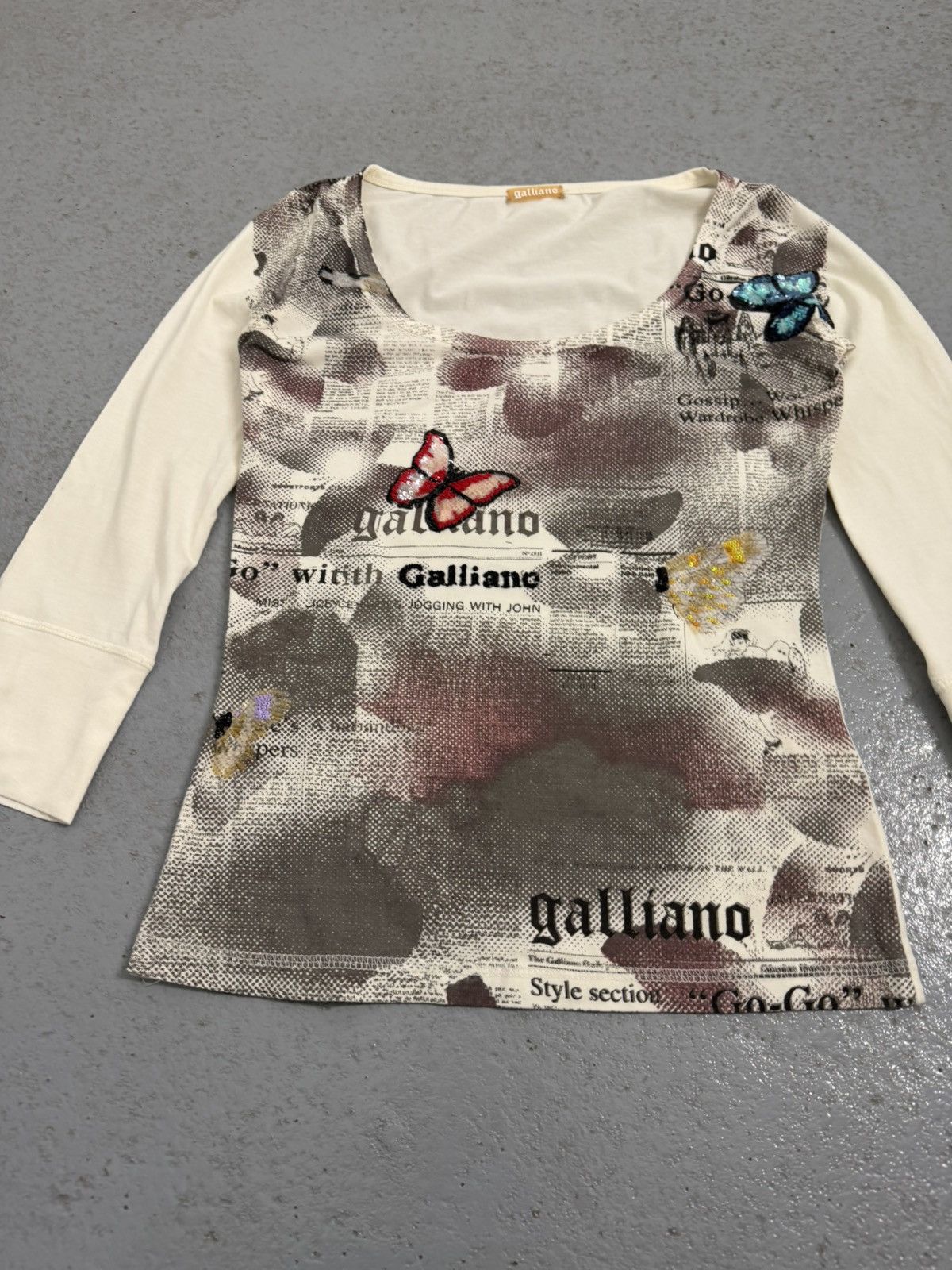 John Galliano Vintage John Galliano Gazette Rhinestones Butterfly’s Tee Size XS / US 0-2 / IT 36-38 - 4 Thumbnail