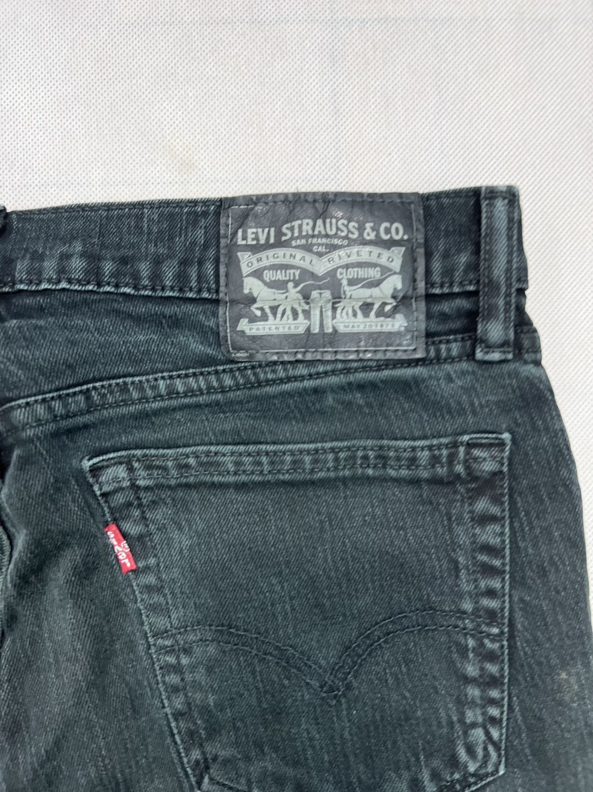 Levi's Pants Levi’s black tag 31x32 Size US 31 - 3 Thumbnail