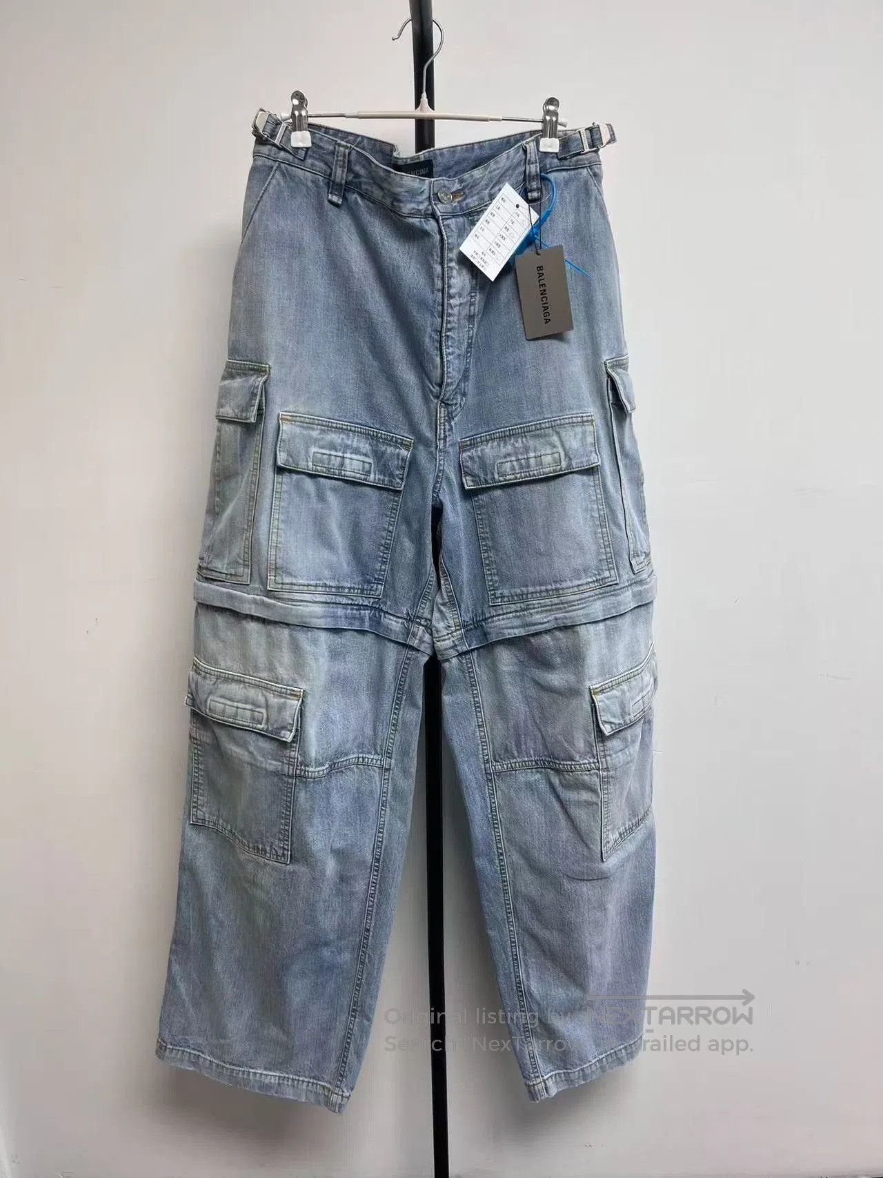 Balenciaga Balenciaga Washed Loose Mid-Rise Jeans Women. Size 24" / US 00 / IT 34 - 1 Thumbnail