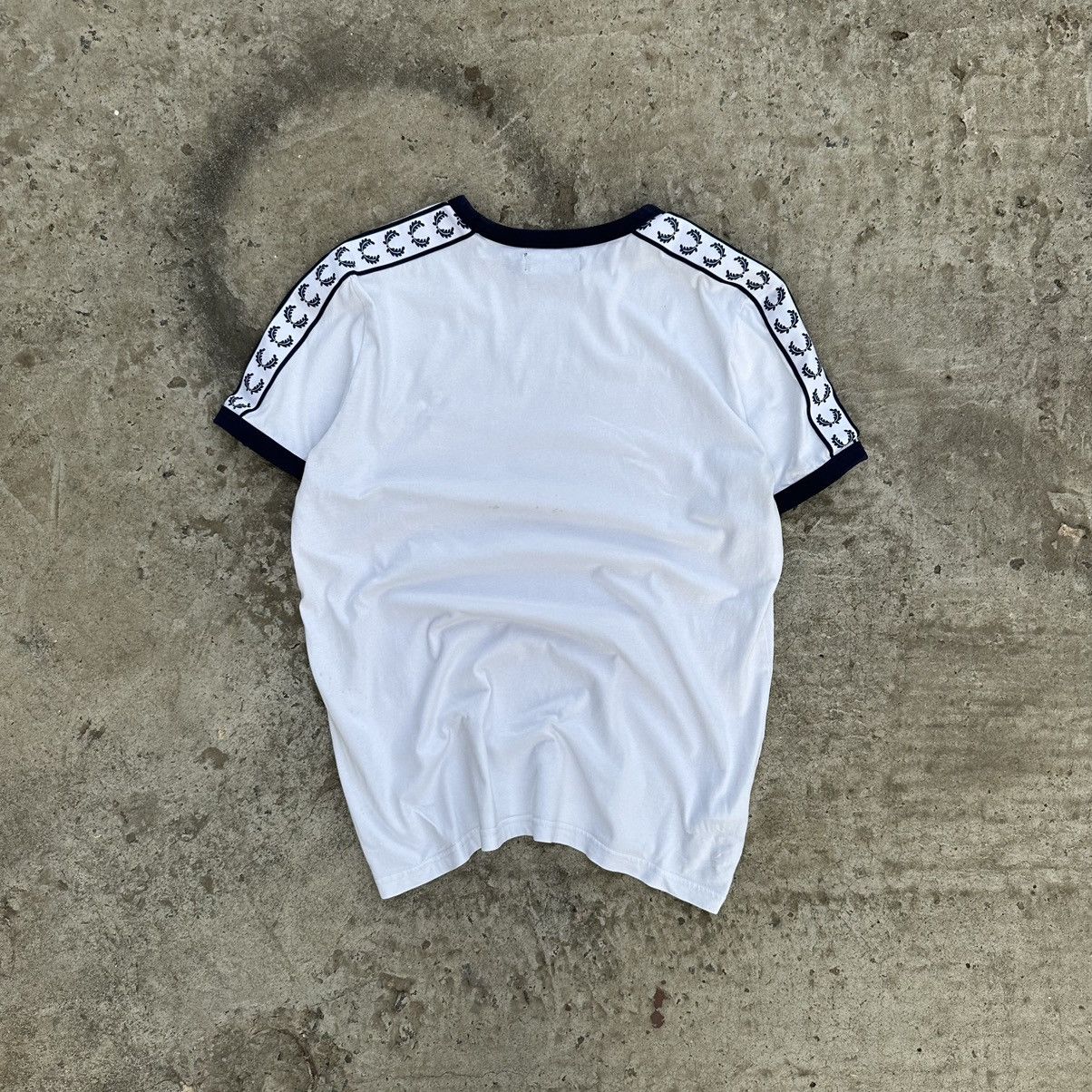 Fred Perry Vintage Fred Perry T-shirts Lam-pas Y2K Multi logo 00s Size US M / EU 48-50 / 2 - 3 Thumbnail