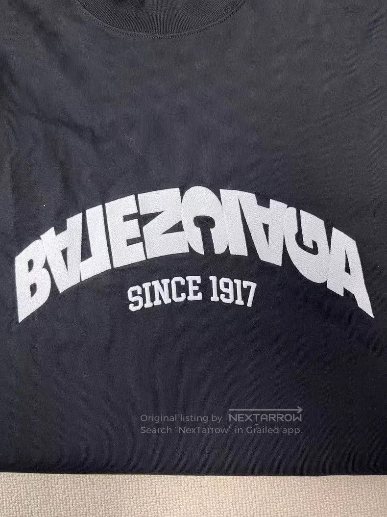 Balenciaga Balenciaga Reversed Embroidered Logo Short Sleeve T-Shirt Size US S / EU 44-46 / 1 - 5 Thumbnail