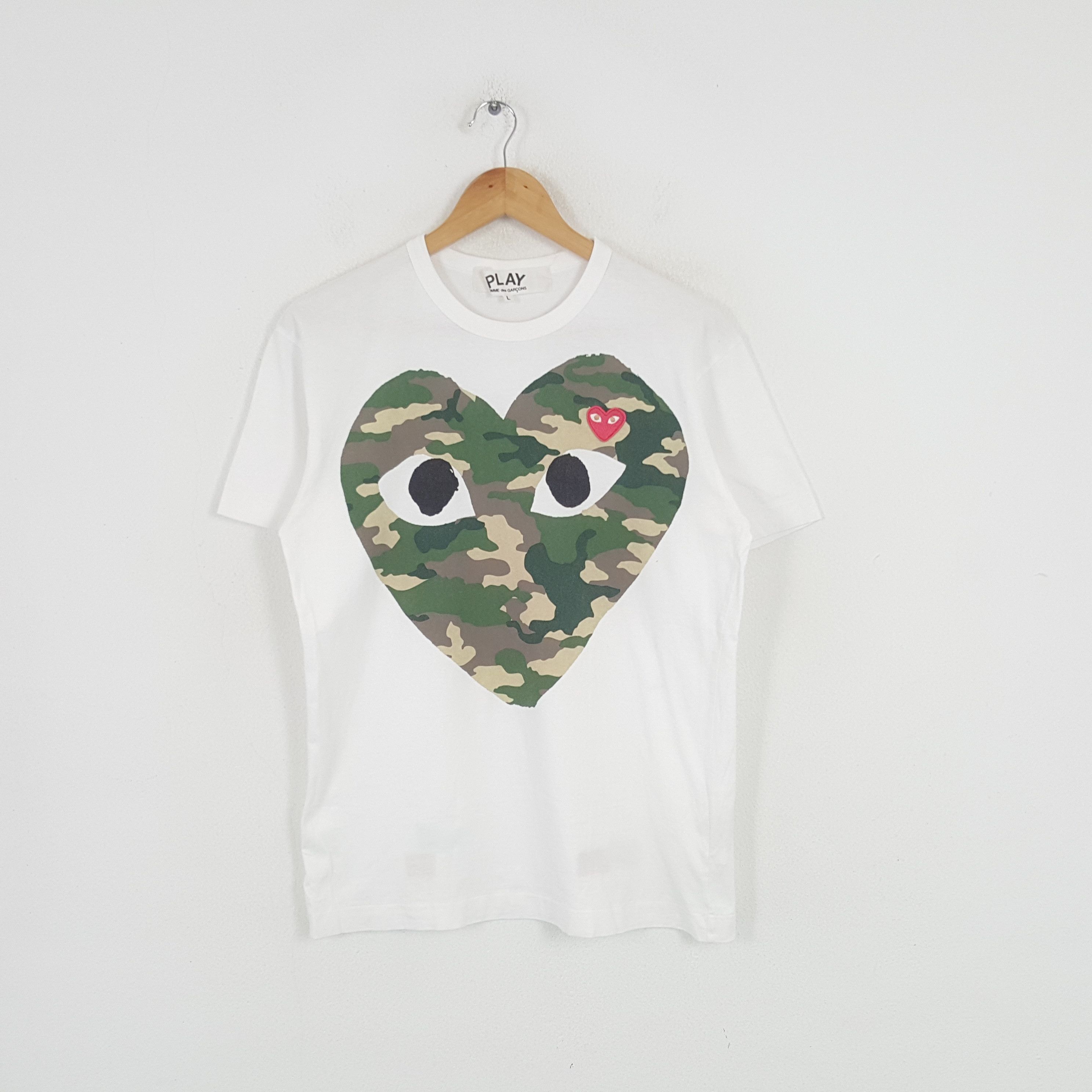 Comme des Garcons PLAY × Japanese Brand × Vintage Vintage Comme des Garcons Play Japanese Designer Tshirt Size US M / EU 48-50 / 2 - 1 Thumbnail