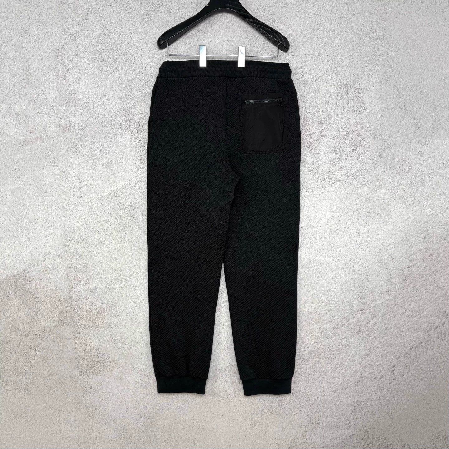 Louis Vuitton Louis Vuitton Water Wave Big Logo Sweatpants S Size US 28 / EU 44 - 2 Thumbnail