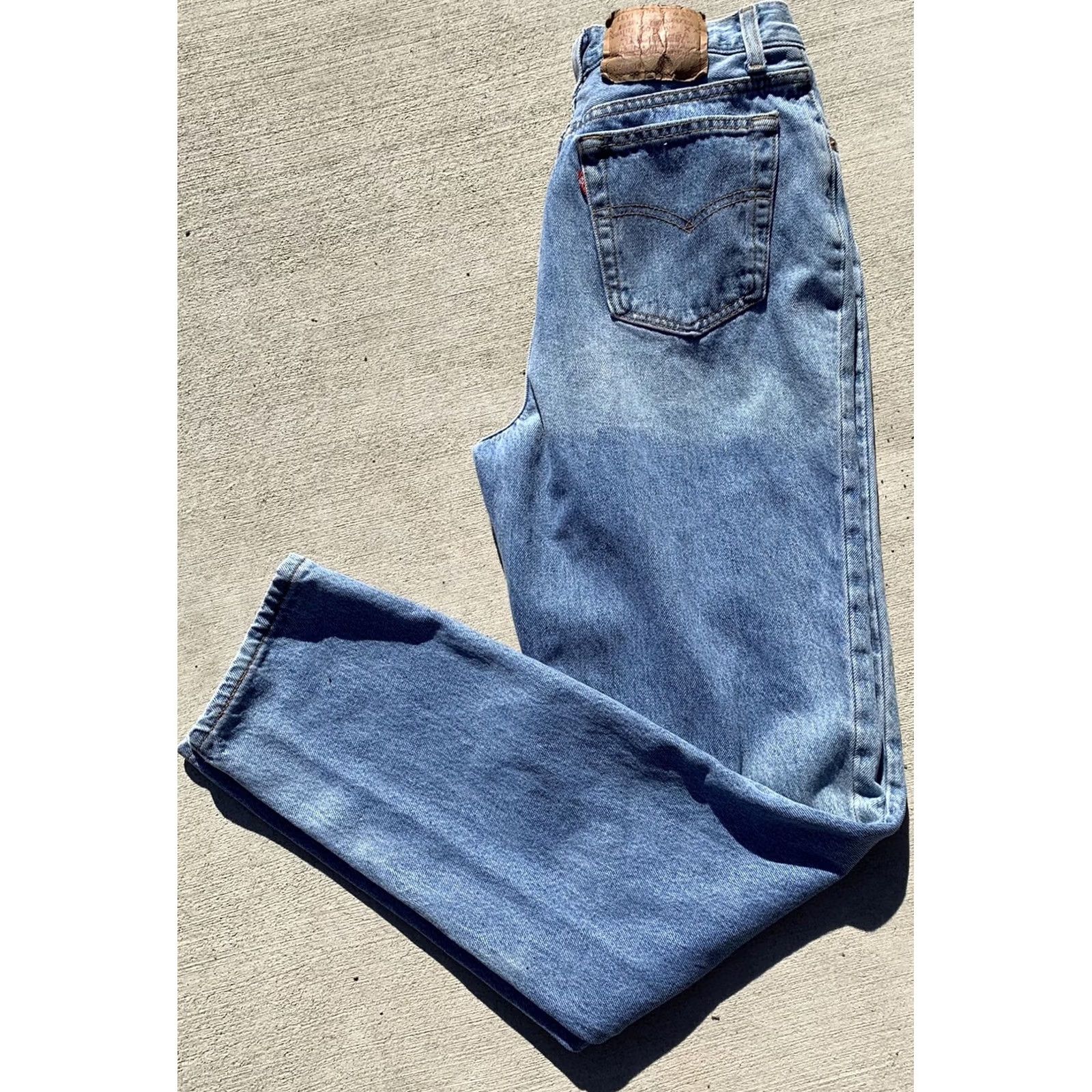 Levi's VINTAGE Levi's 501 Jeans Button Fly Made In USA 90s 28 in Waist 11 M Blue Denim Jeans Boys Mens Womens Girls Size 32" / US 10 / IT 46 - 2 Thumbnail
