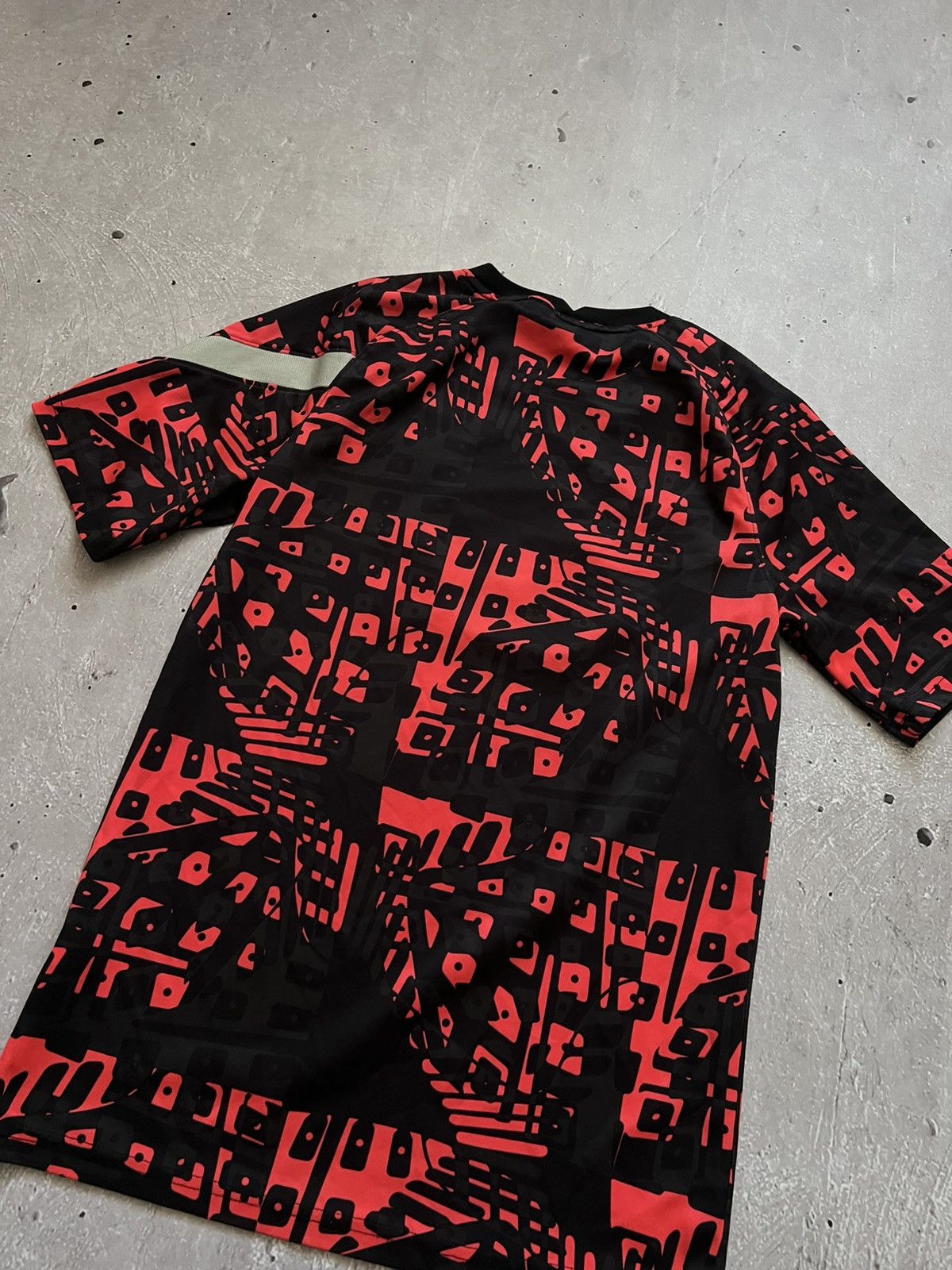 Nike FC Liverpool 2020-2021 Training Soccer Jersey Nike T-ShirtS Size US S / EU 44-46 / 1 - 8 Thumbnail