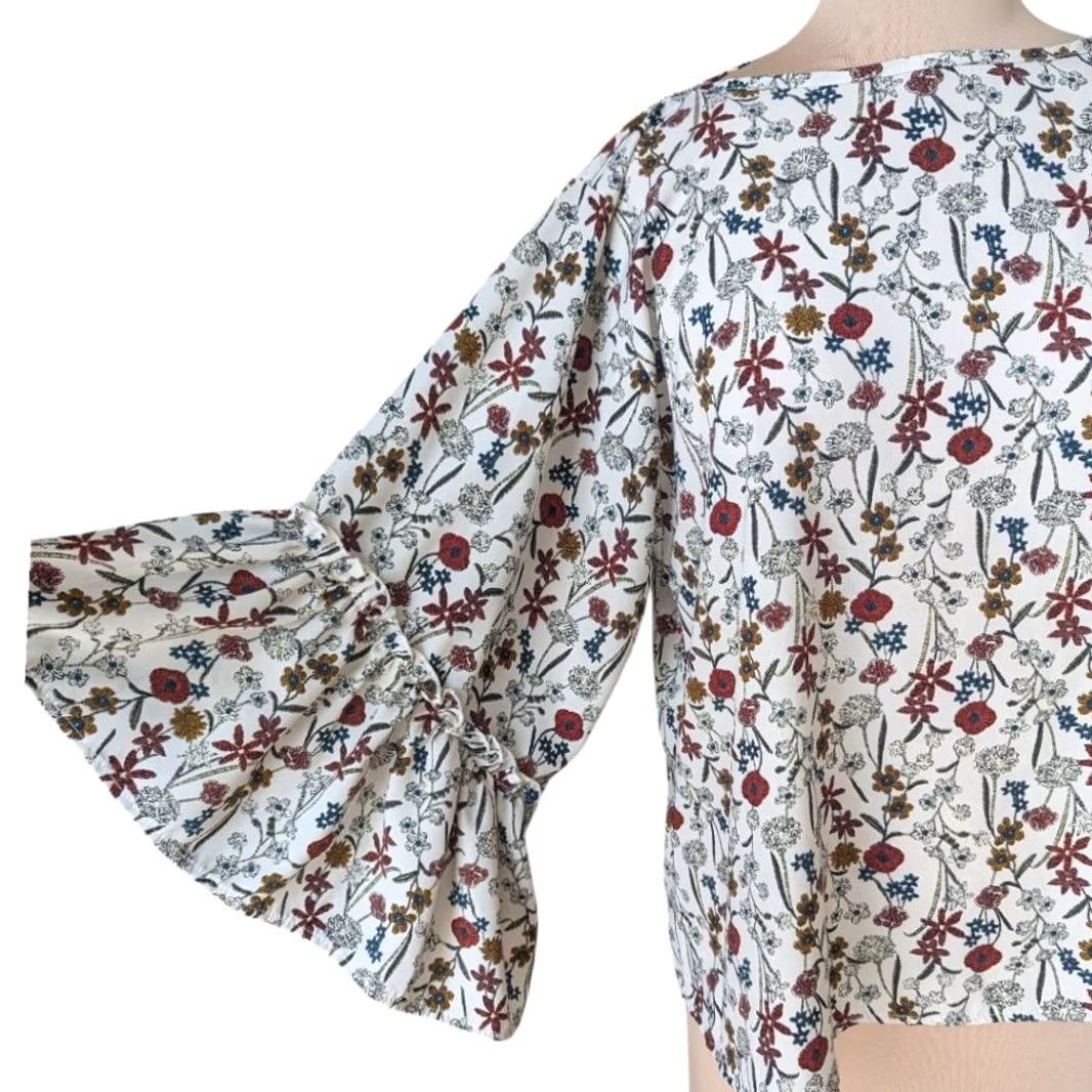 Bell Womens Blouse White Multicolor Floral Bell Sleeve Boat Neck Tiered Relaxed Fit US Made S Size S / US 4 / IT 40 - 4 Thumbnail