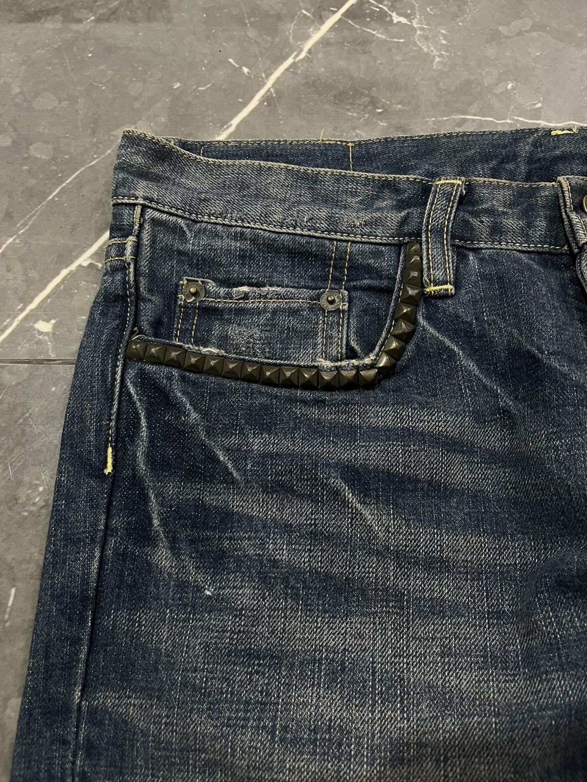 Hysteric Glamour HYSTERIC GLAMOUR STUDDED JEANS Size US 30 / EU 46 - 3 Thumbnail