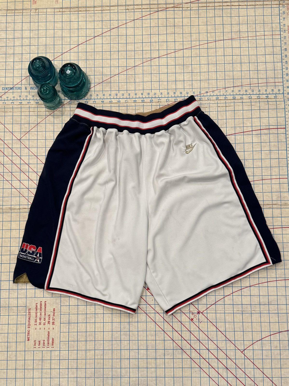Nike Vintage Nike USA Basketball Shorts White With Wear XXL Mens Size US 38 / EU 54 - 1 Thumbnail