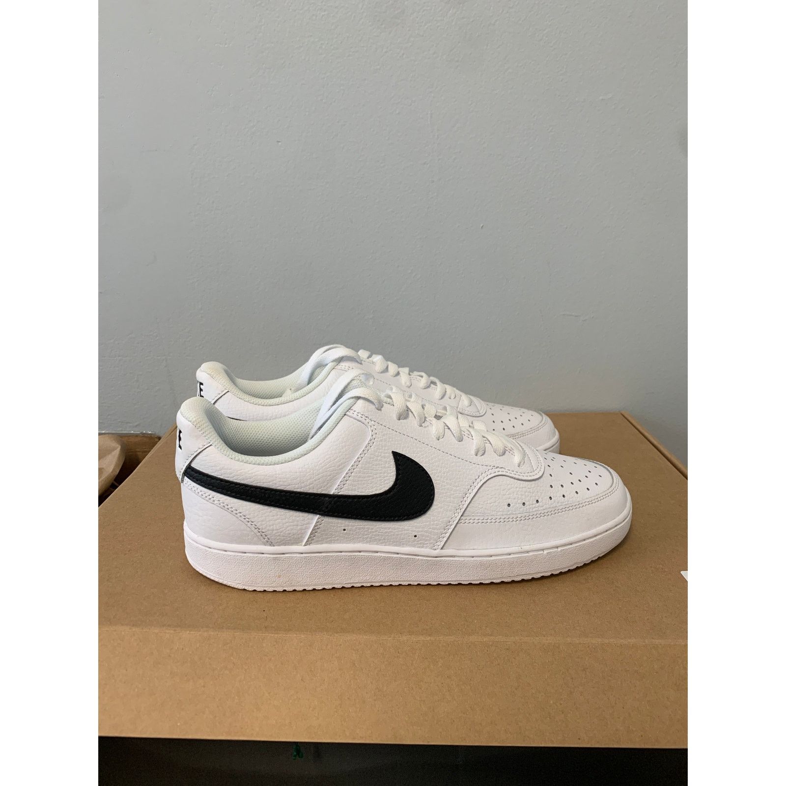 Nike Nike Court Vision Low White Black Size 11 Worn Once Size US 11 / EU 44 - 1 Thumbnail