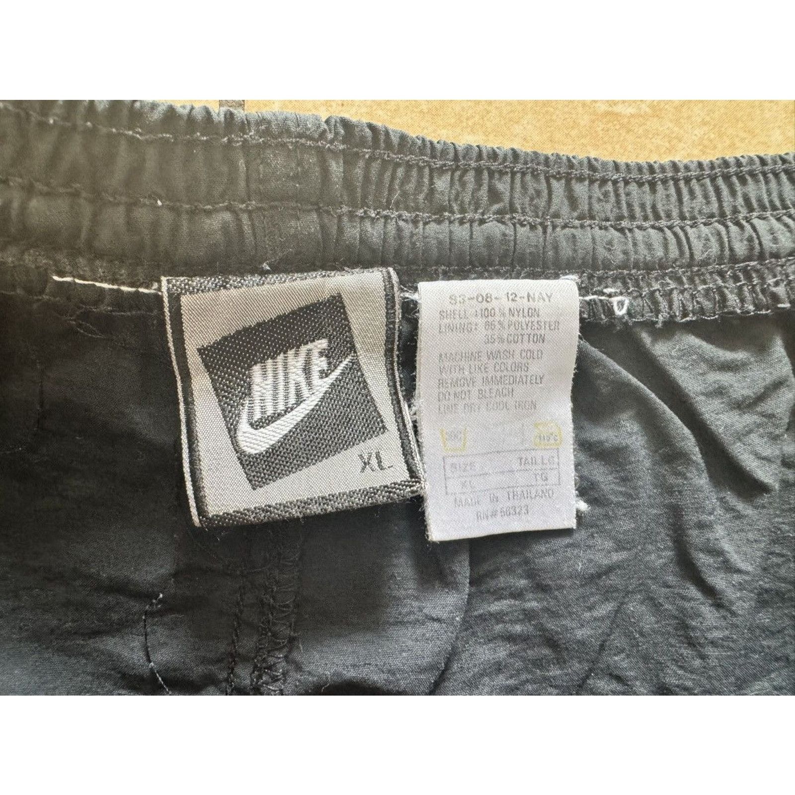 Nike Nike Vintage 90s Block Tag Crinkle Nylon Shorts Size US 36 / EU 52 - 3 Thumbnail