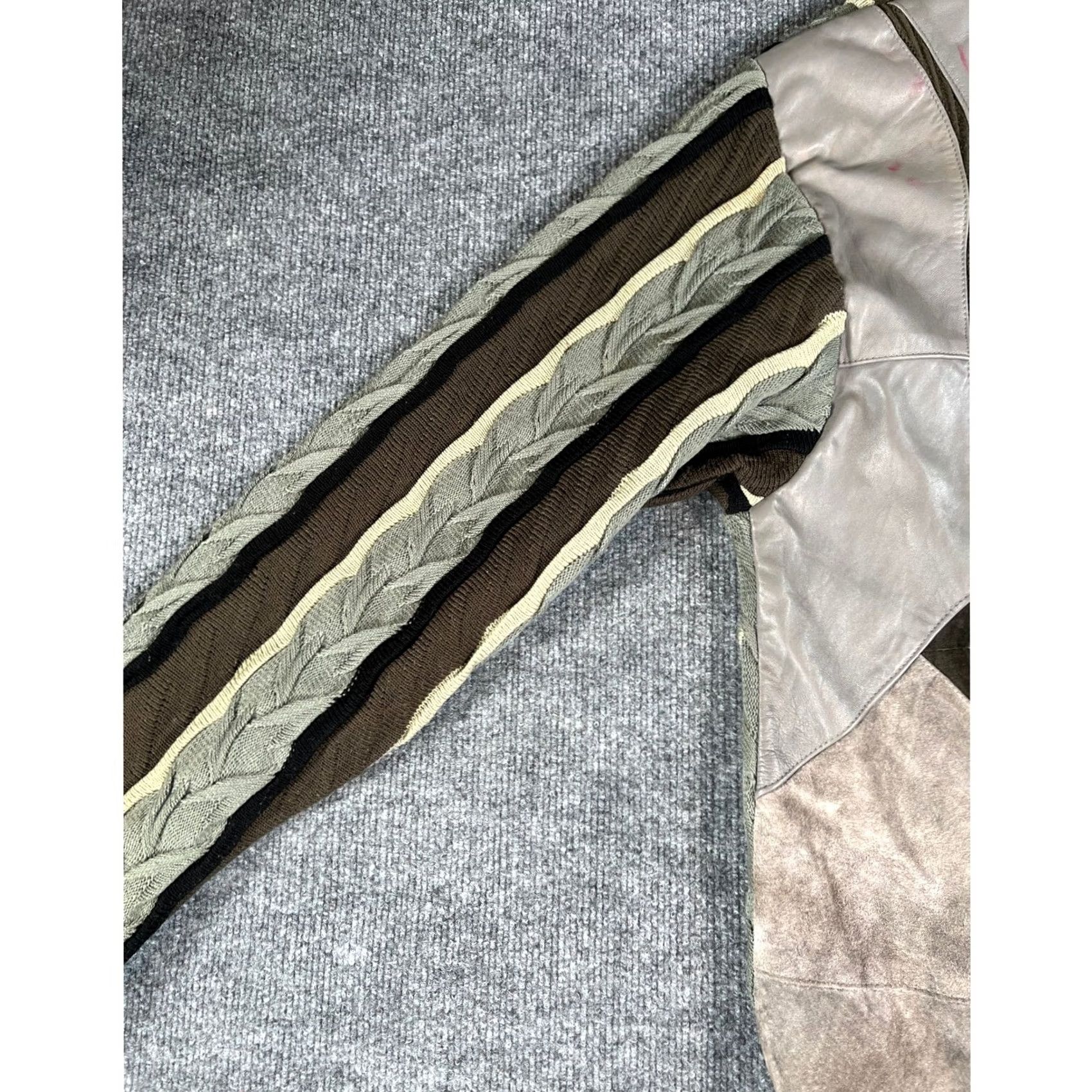 Vintage VINTAGE Saxony Collection Leather Suede Knit Sweater Mens 2XLT Gray Brown Patchwork 90s Size US XXL / EU 58 / 5 - 4 Thumbnail