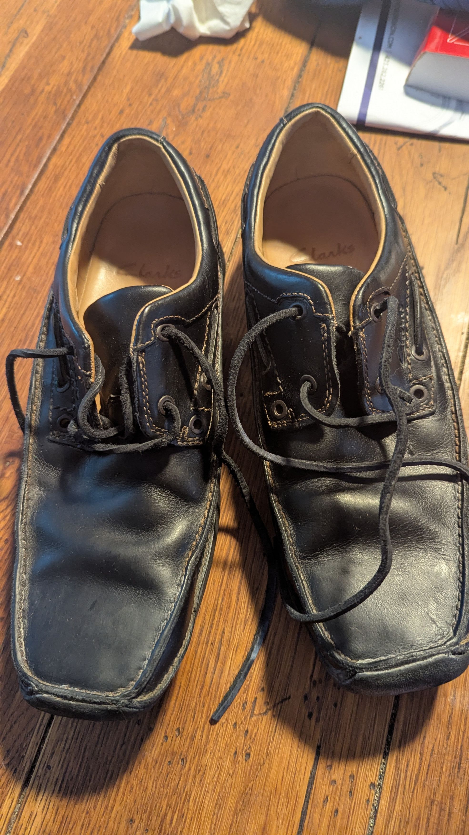 Clarks Shoes Size US 9 / EU 42 - 1 Thumbnail