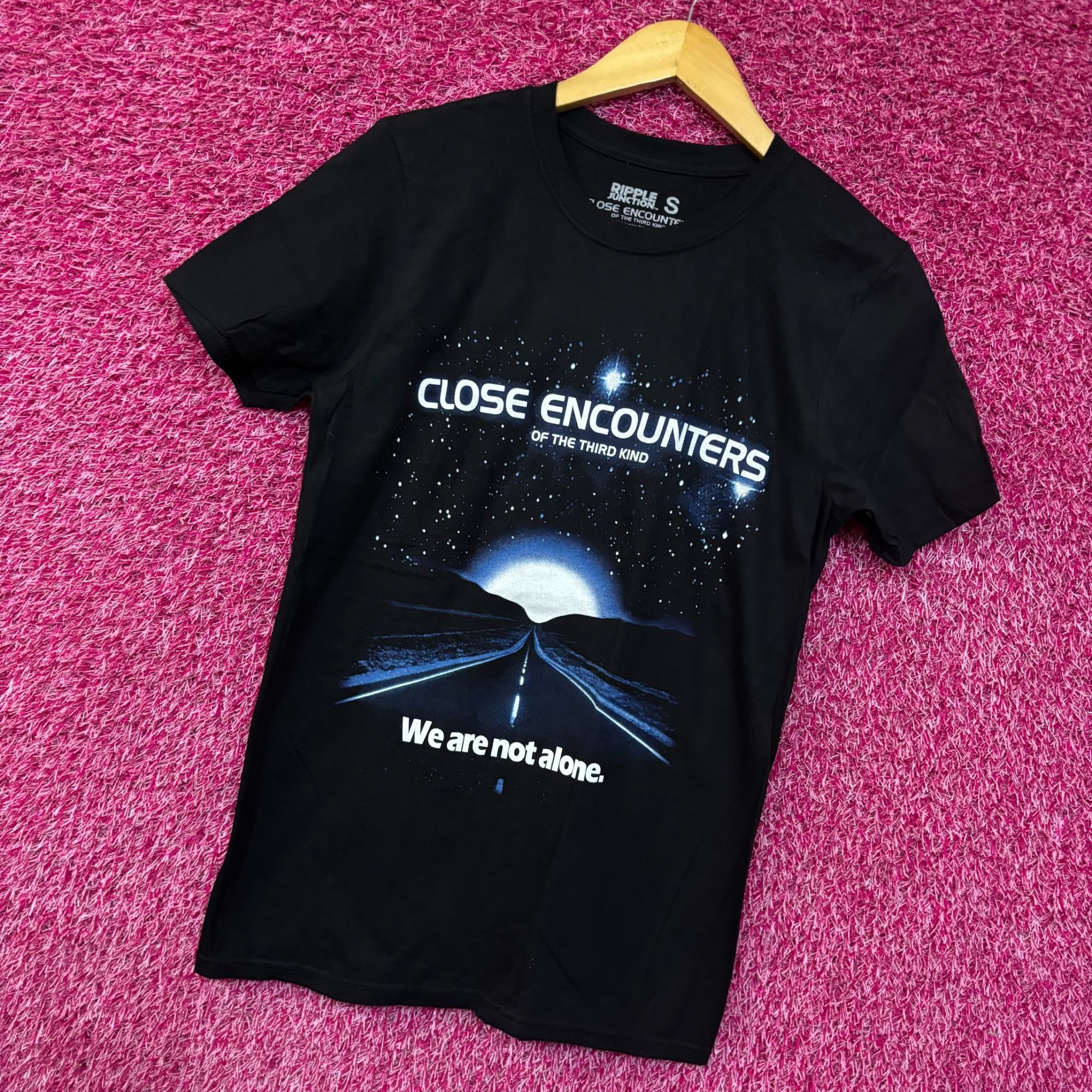 Ripple Junction Close Encounters of the Third Kind We Are Not Alone T-Shirt Size US S / EU 44-46 / 1 - 3 Thumbnail