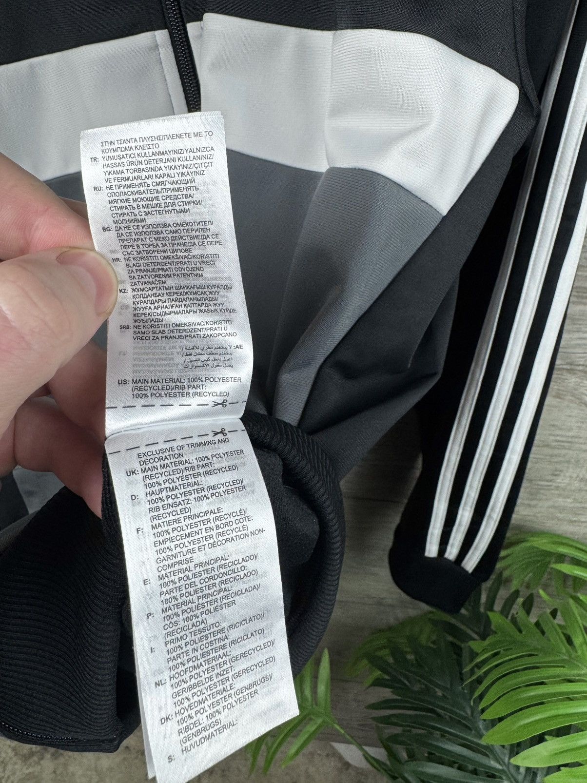 Adidas Adidas FC Machester United Football Jacket size M Size US M / EU 48-50 / 2 - 15 Thumbnail