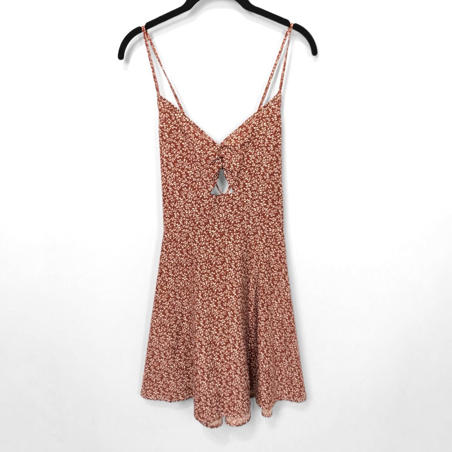 Designer Chic Floral Spaghetti Strap Dress with Cutout XS Size XS / US 0-2 / IT 36-38 - 1 Thumbnail