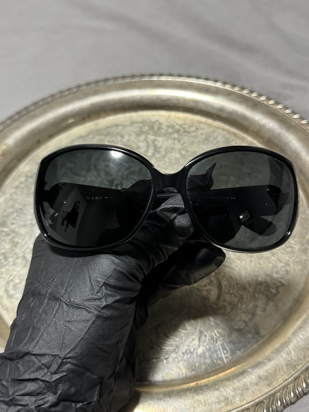 Marc by Marc Jacobs Marc by Marc Jacobs Black Sunglasses (Unisex) Size ONE SIZE - 4 Thumbnail