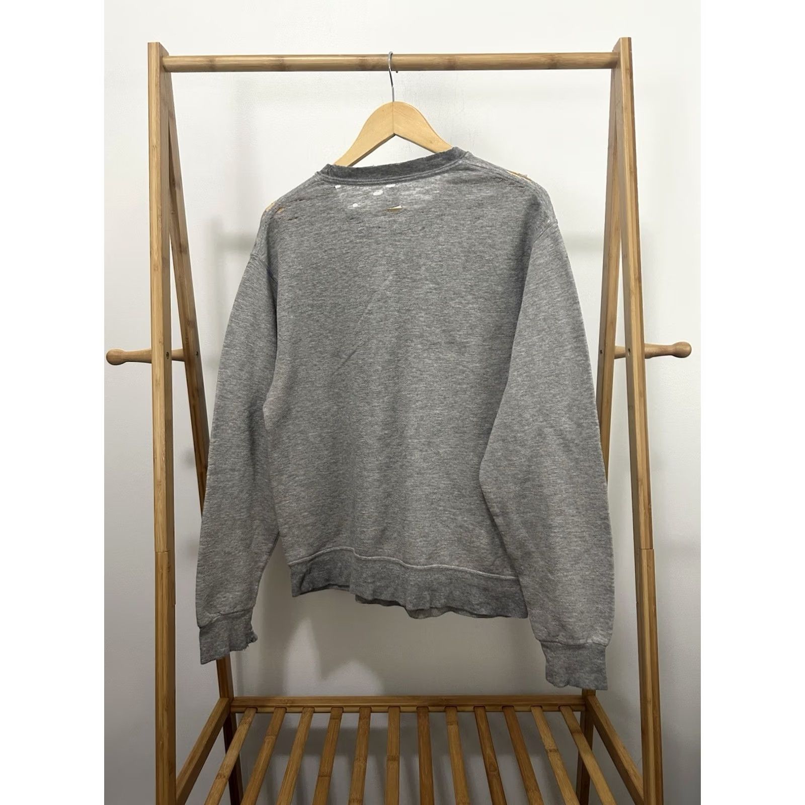 Fruit Of The Loom VTG FOTL Thrashed Distressed Cotton Pullover Sweatshirt M Gray Men Shirt Sweatshirt Grunge WORN DOWN PAPER THIN 90s (Fruit of the Loom) Size US M / EU 48-50 / 2 - 2 Thumbnail