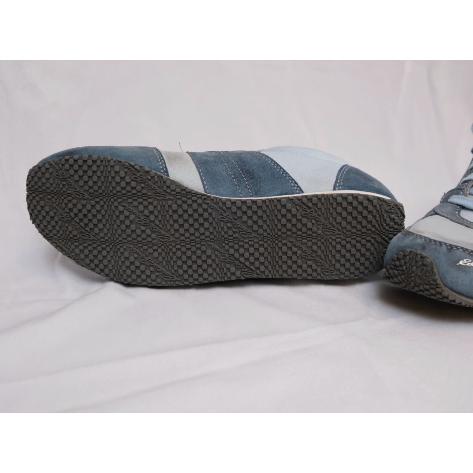 Eddie Bauer Eddie Bauer Blue Suede Throwback Sneakers Womens Size 10 Size US 10 / IT 40 - 3 Thumbnail