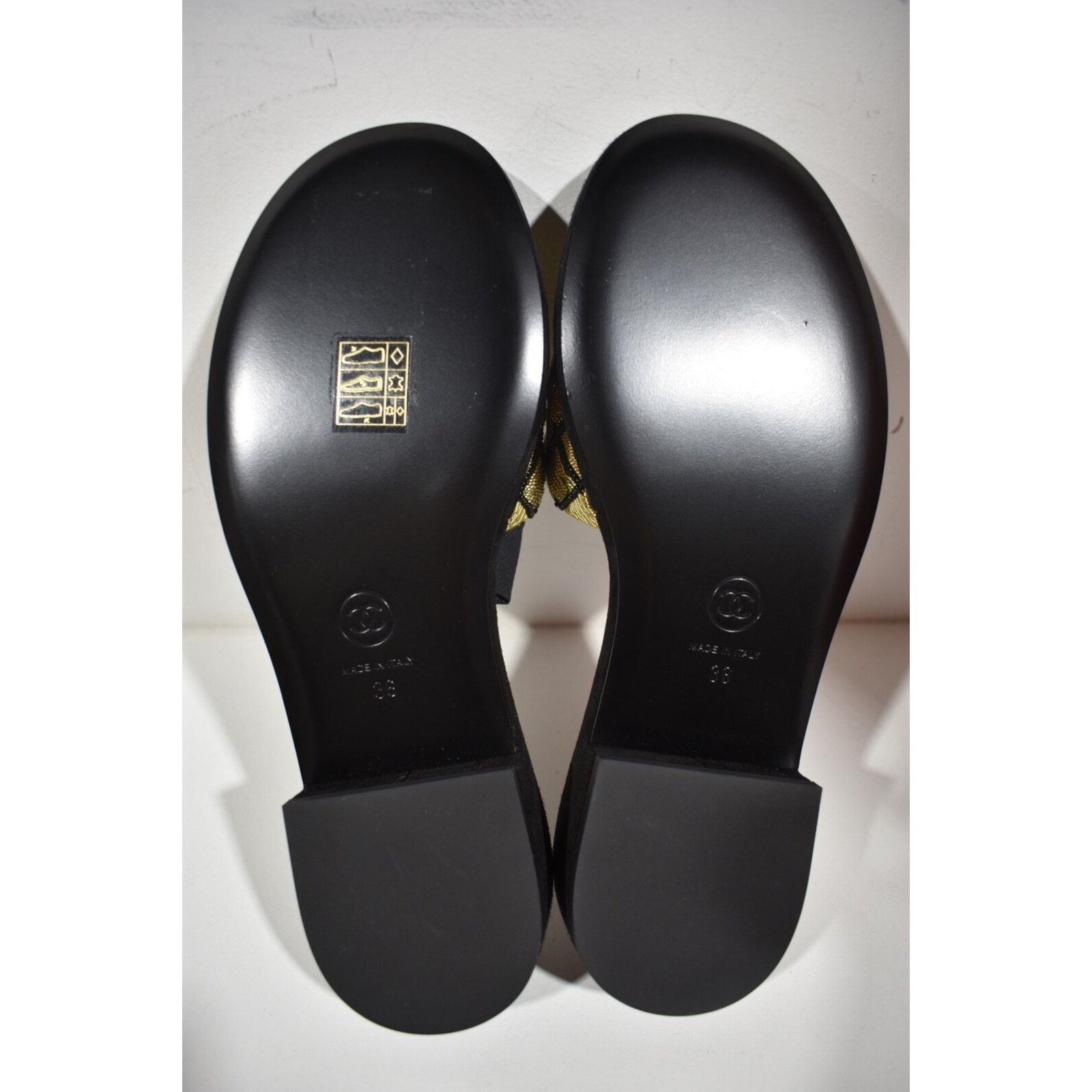 Chanel Chanel 21A Gold Black Pearl Embroidery Beaded CC Logo Size US 6 / IT 36 - 12 Thumbnail