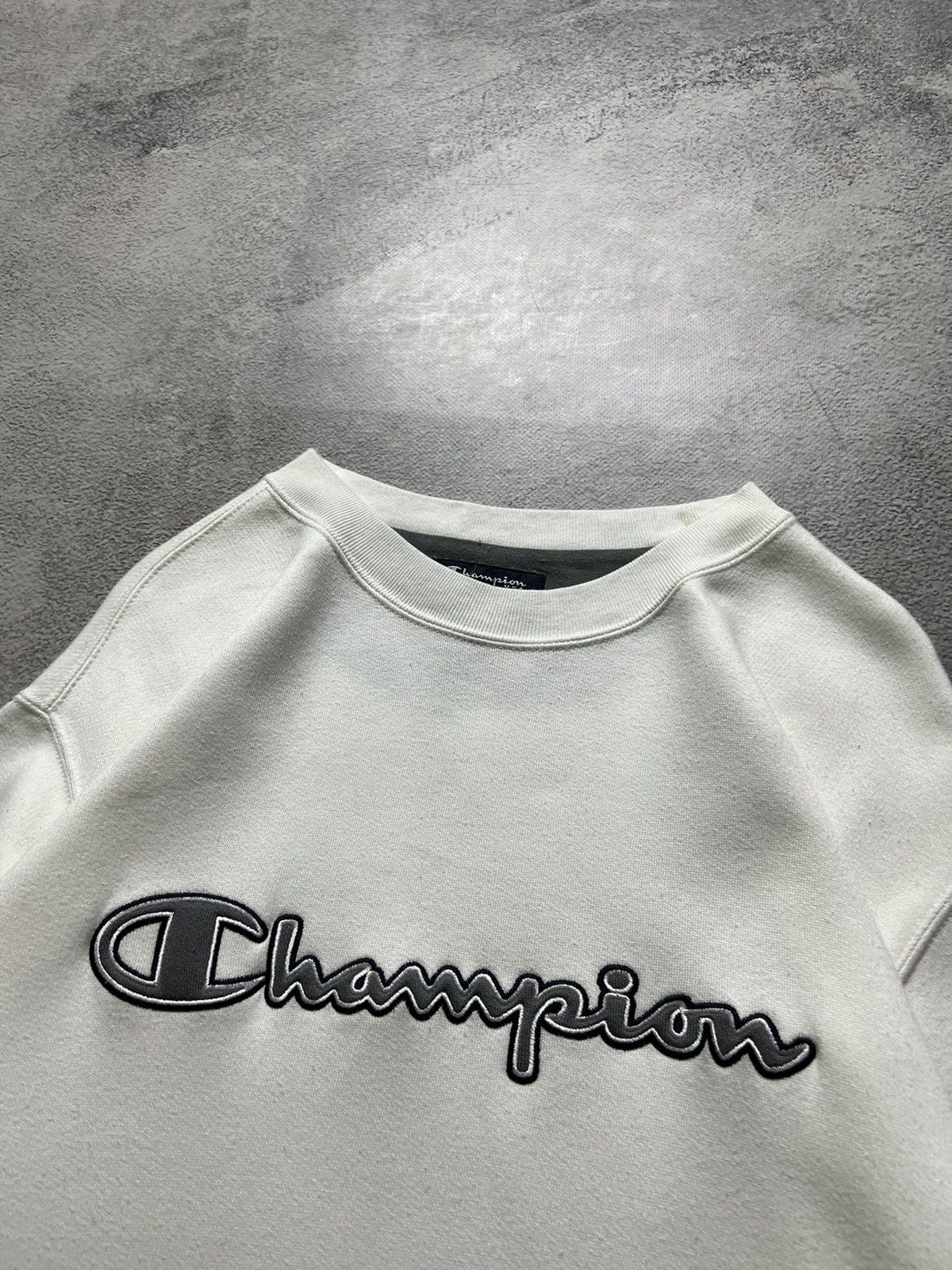 Champion × Vintage Vintage Y2k Champion 🤍 Spell Out Big Logo Sweatshirt 90’s Size US M / EU 48-50 / 2 - 8 Thumbnail