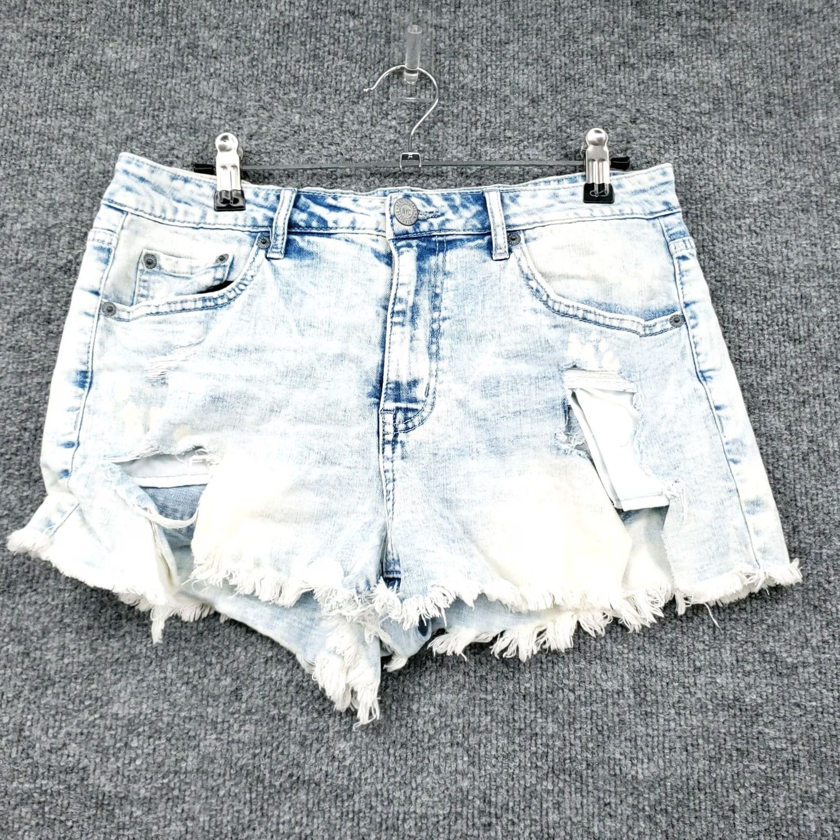 Vintage Aéropostale Shorts Womens 10 Blue High Waisted Ripped Acid Wash Denim Casual Pants Hot Pants Womens 10 Blue waist 29 in Regular fit Size 32" / US 10 / IT 46 - 2 Thumbnail