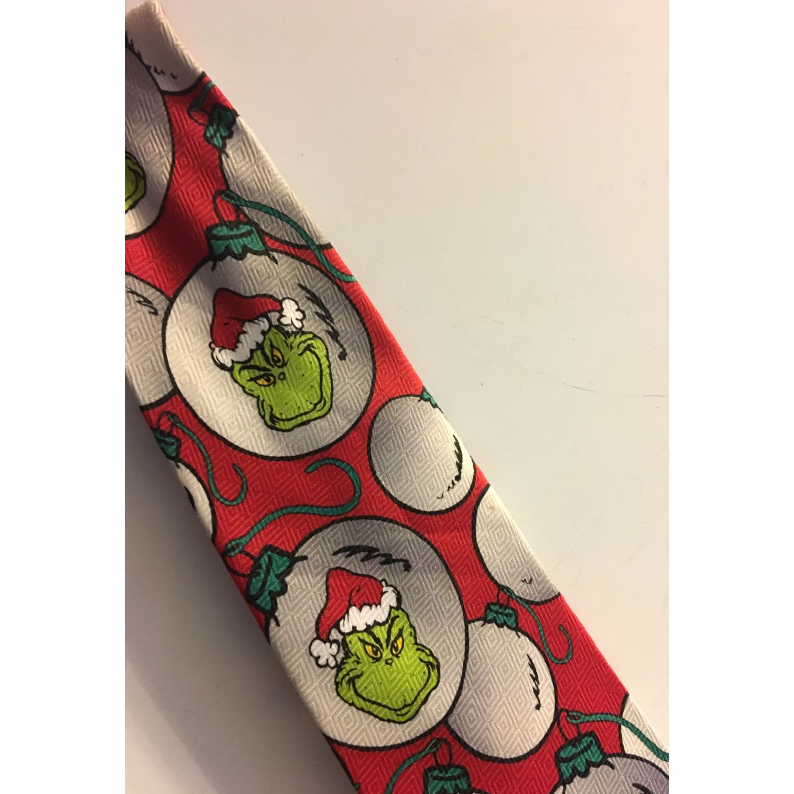 Vintage Dr. Seuss How the Grinch Stole Christmas Red Holiday Party Novelty Tie Men’s Size ONE SIZE - 3 Thumbnail