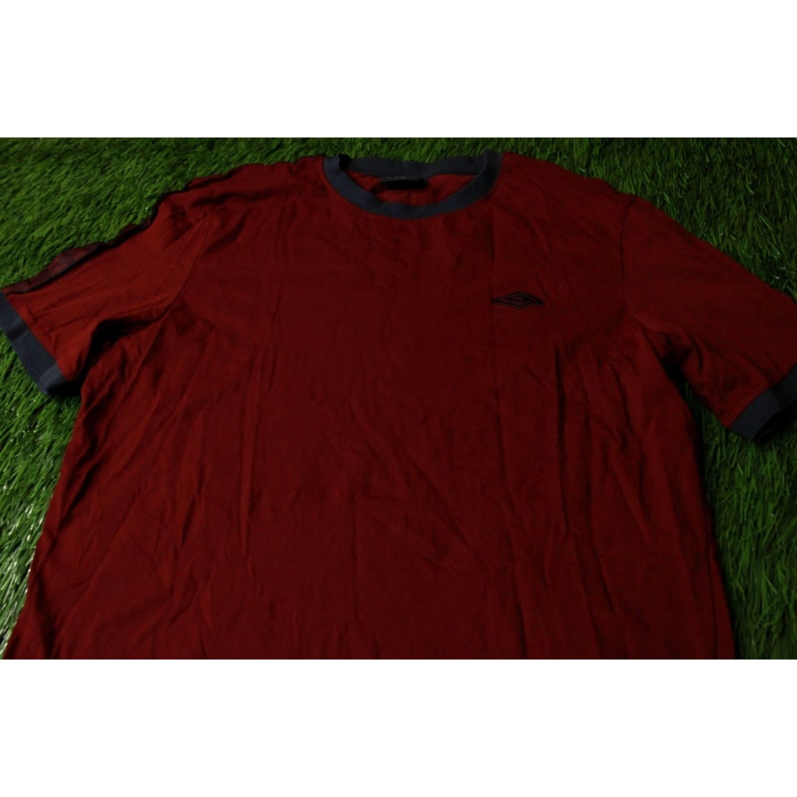 Umbro Umbro Shirt Mens Size L Burgundy and Navy Blue 100% Cotton Casual T-Shirt Short Sleeve Size US L / EU 52-54 / 3 - 2 Thumbnail