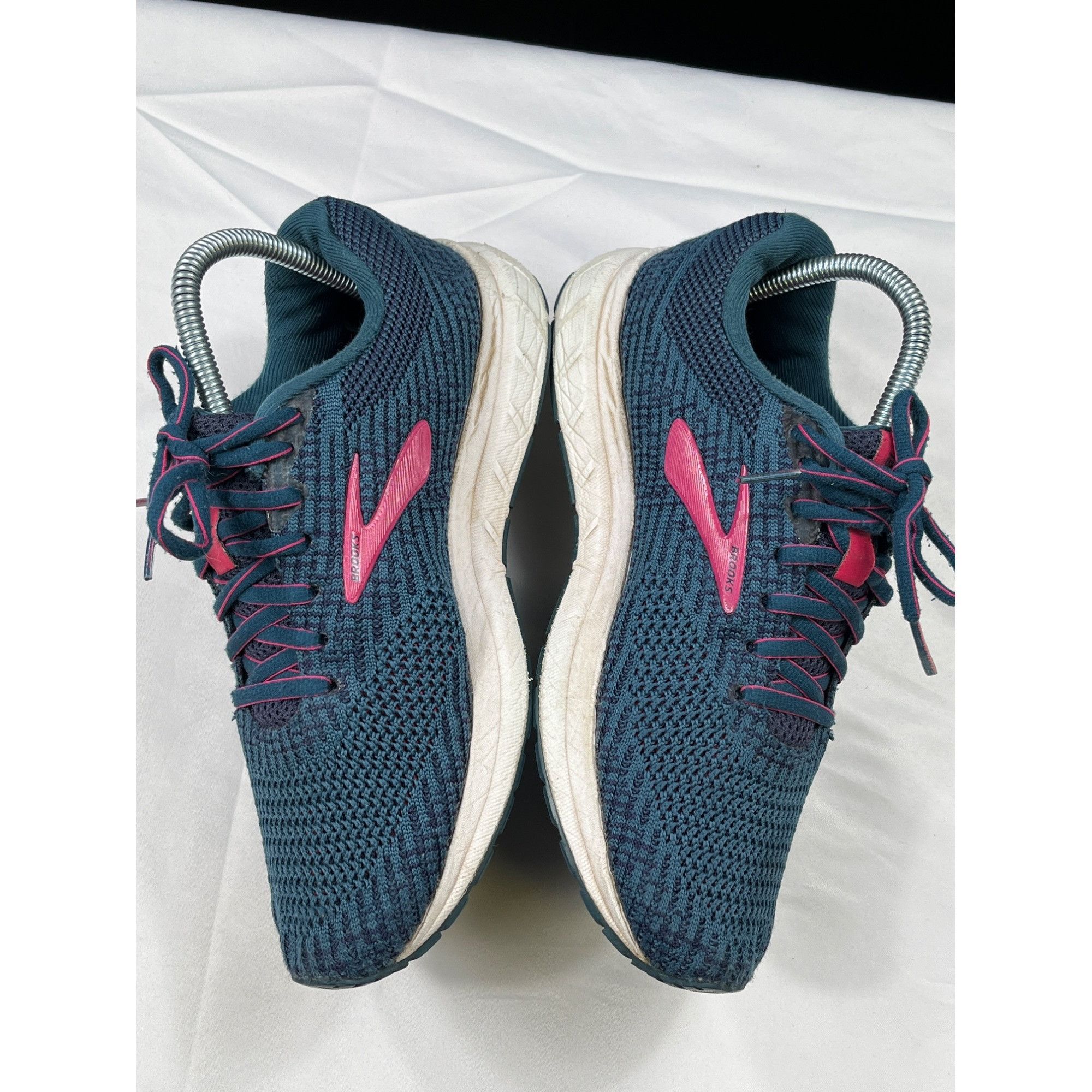 Brooks Brooks Womens Blue Pink Revel 3 Running Shoes Size 8 SKU 745 Size US 8 / IT 38 - 2 Thumbnail