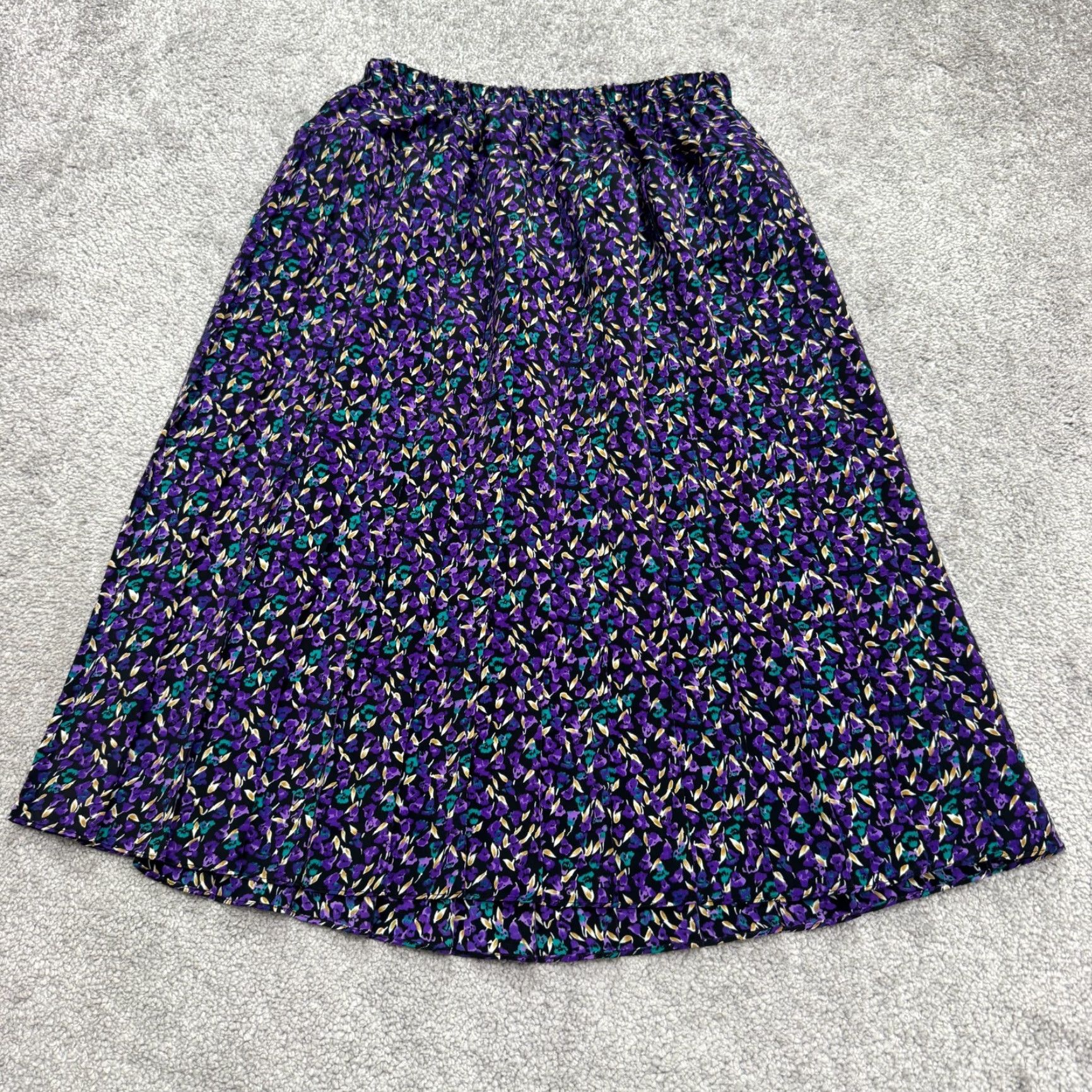 Vintage VINTAGE Floral Pleated Midi A-Line Skirt Womens 12 Purple Elastic Cottagecore 90s Boho Beach Retro Fall Spring Summer Hand Wash Only Size 34" / US 12 / IT 48 - 2 Thumbnail