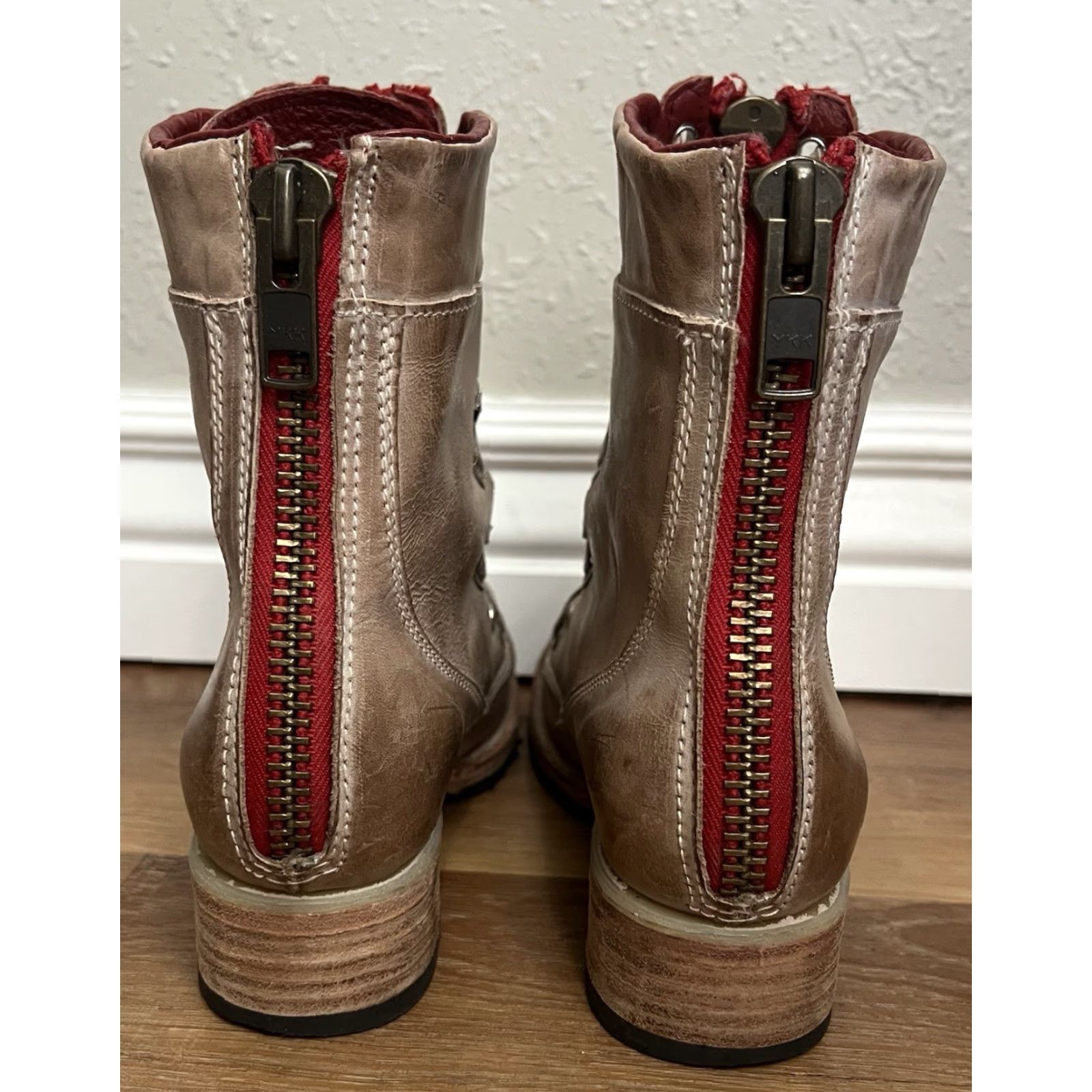 FREEBIRD VINTAGE Freebird By Steven Boots Women 7 Tan Lace Combat EUC Liverpool Leather Ankle Block Heel 50s Theme Size US 7 / IT 37 - 4 Thumbnail