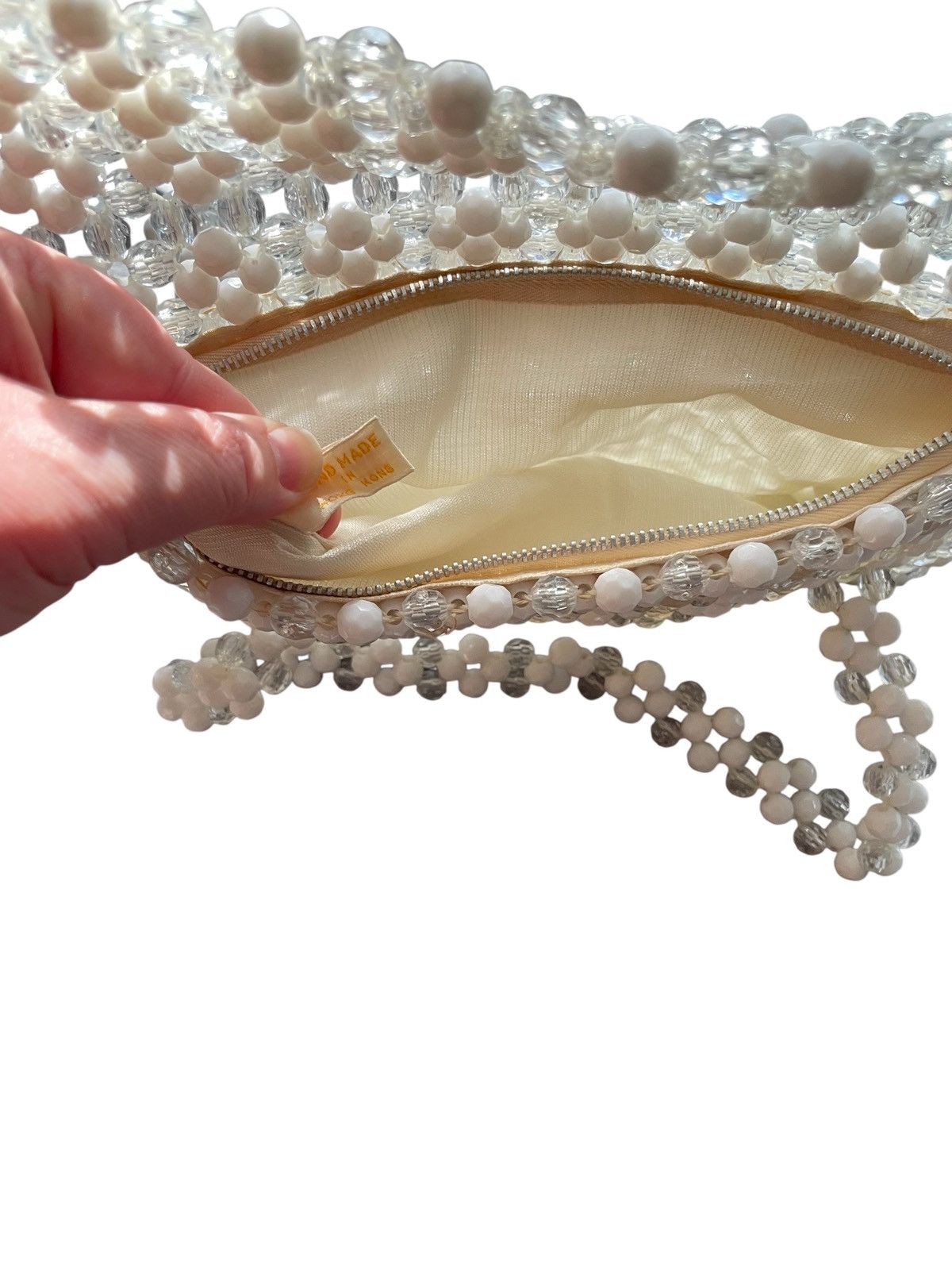 Vintage 1960s white/clear beaded woven handmade satchel handbag Size ONE SIZE - 7 Thumbnail