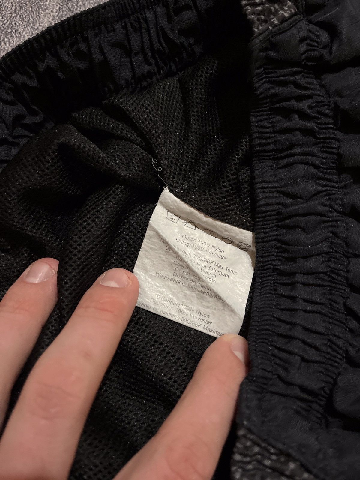 Vintage Vintage Nike 90s Nylon TrackPants Size US 36 / EU 52 - 8 Thumbnail