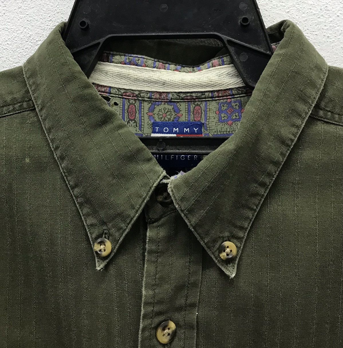 Tommy Hilfiger × Vintage Vintage Army Surplus Style Tommy Hilfiger Shirt Button Ups Size US L / EU 52-54 / 3 - 3 Thumbnail