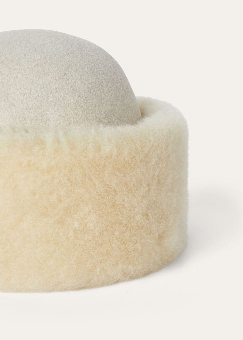 Loro Piana o1srvl11e0126 FAO3476 Size: OS / Hat / Cap in Light Beige Size ONE SIZE - 4 Thumbnail