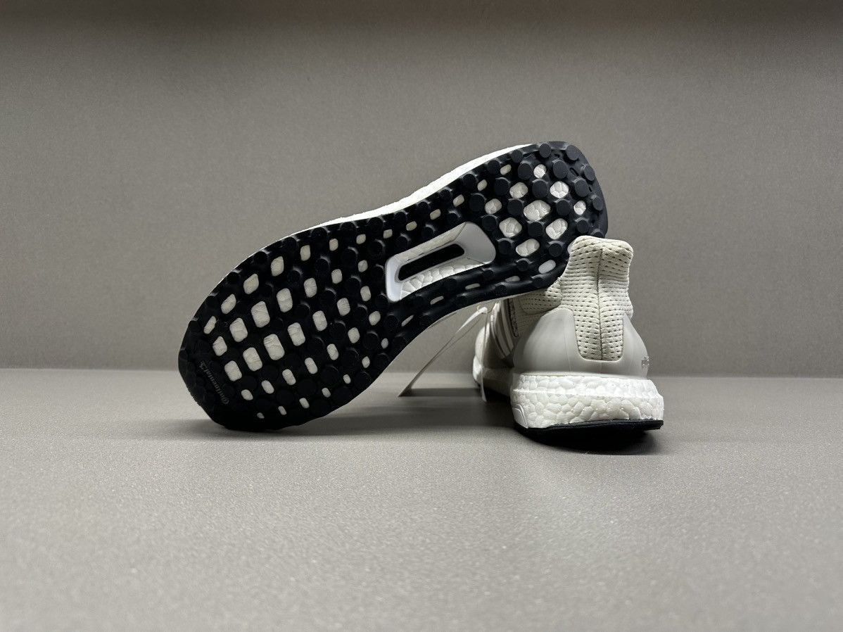 Adidas Adidas Ultra Boost 1.0 Cream Chalk 2022 Size US 9 / EU 42 - 9 Thumbnail