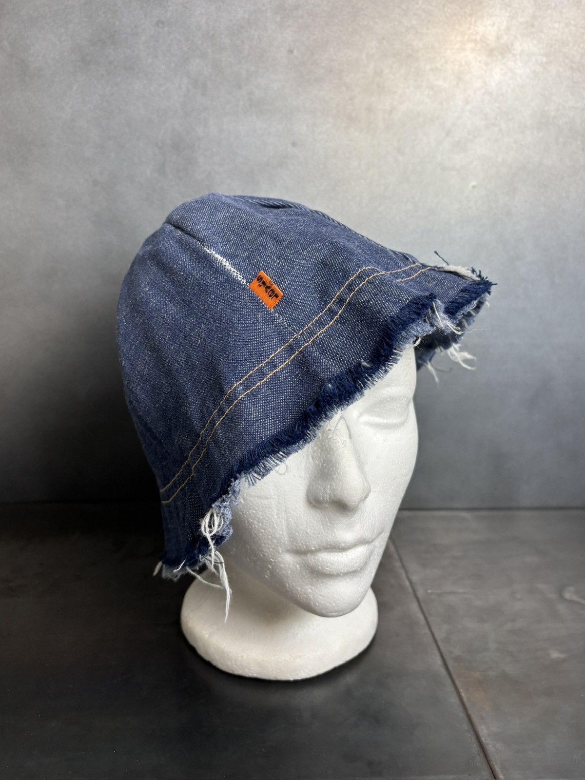 Levi's 1970s Levi's Crusher Hat Vintage Orange Tab Bucket Hat Size ONE SIZE - 1 Thumbnail