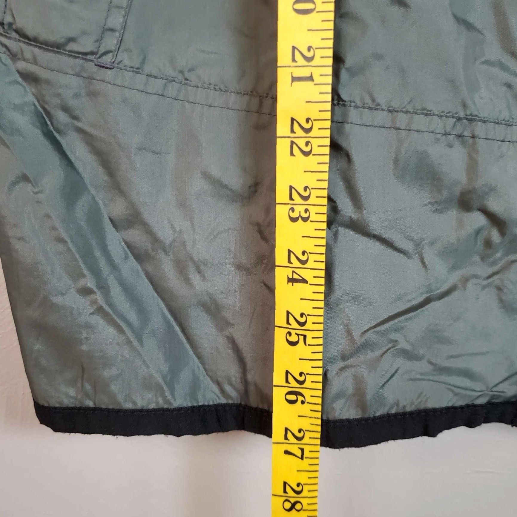 Gap VINTAGE is not applicable; Gap Mens Vest Activewear Green Full Zip M Oversized Nylon Outdoor Nature Fall Winter Spring Nature Size US M / EU 48-50 / 2 - 6 Thumbnail