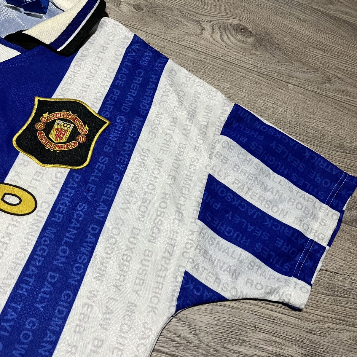 Umbro UMBRO VINTAGE Manchester United Vintage Jersey 1994-96 Third Size US L / EU 52-54 / 3 - 4 Thumbnail