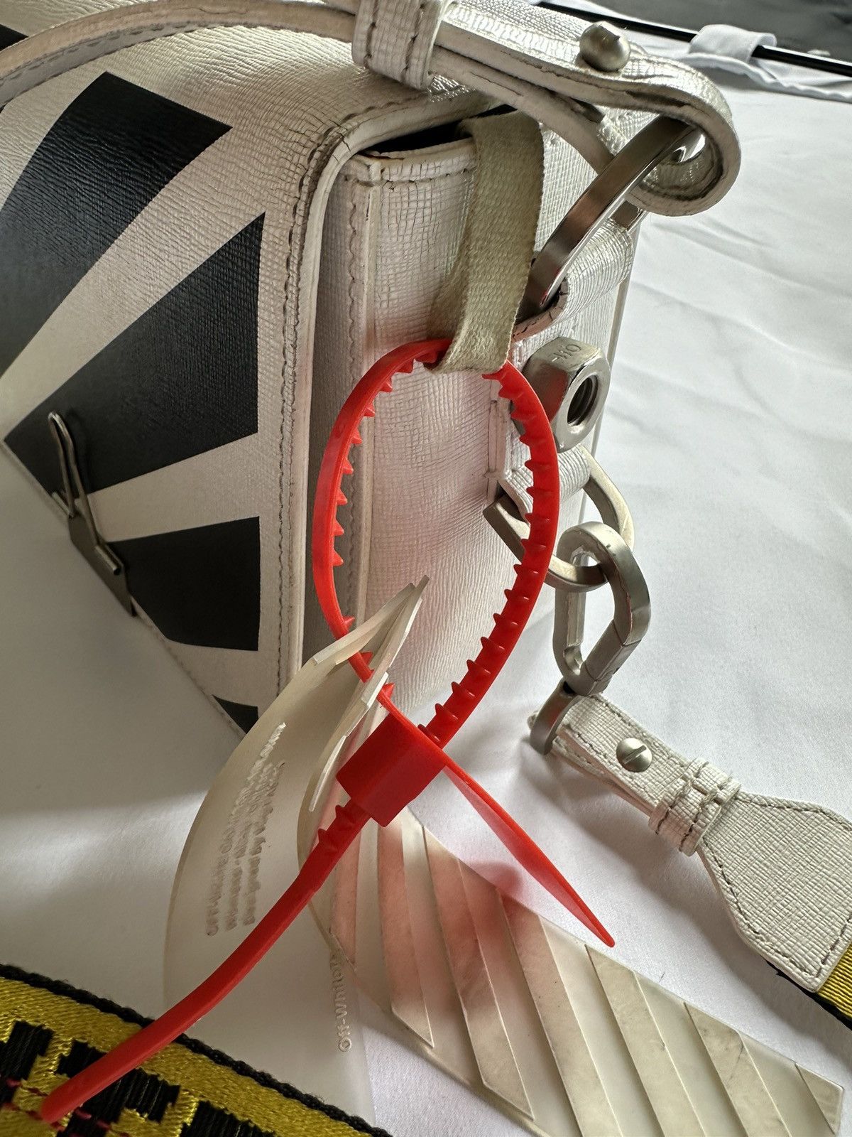 Off-White Off-White Diagonal Binder Clip Bag Size ONE SIZE - 2 Thumbnail