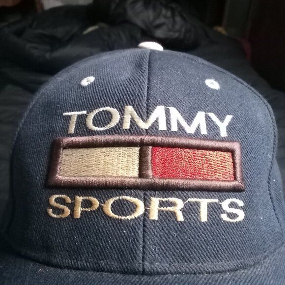 Tommy Hilfiger Vintage Tommy Hilfiger Sports Strap Hat Cap Size ONE SIZE - 2 Thumbnail