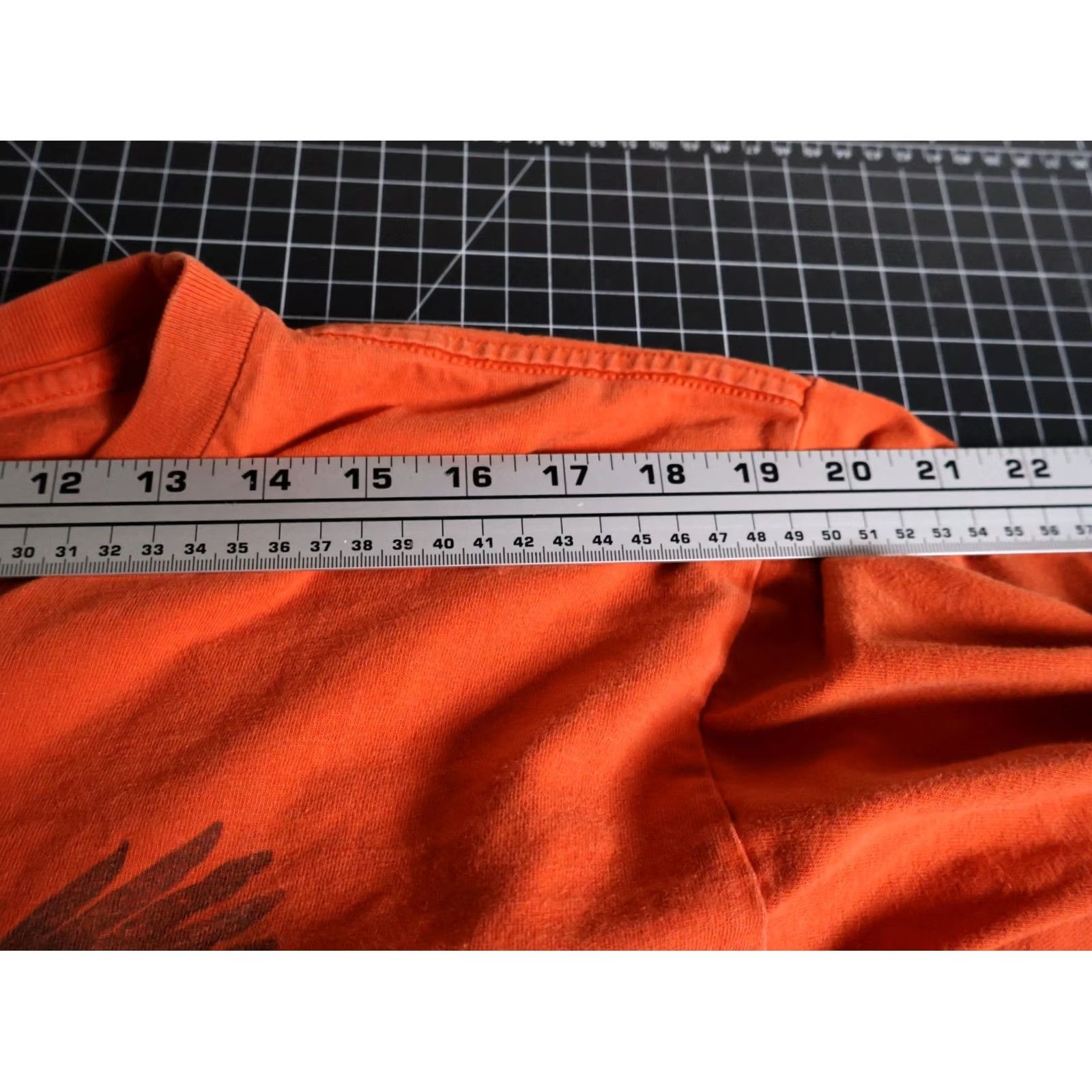 Harley Davidson VINTAGE Harley-Davidson Long Sleeve T-Shirt Mens XL Orange Eagle Michigan VTG Size US L / EU 52-54 / 3 - 6 Thumbnail