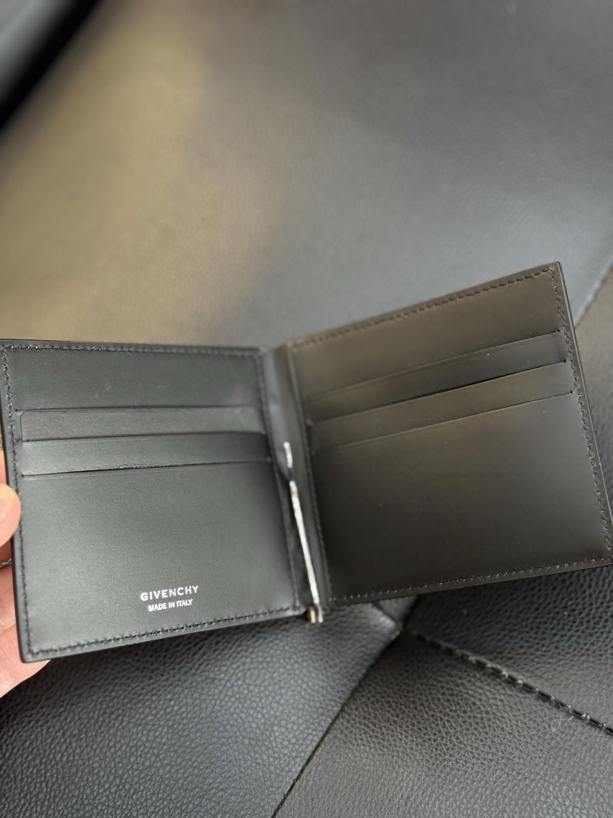 Givenchy Auth GIVENCHY Bifold Wallet White USA Flag Leather - $450 Size ONE SIZE - 5 Thumbnail
