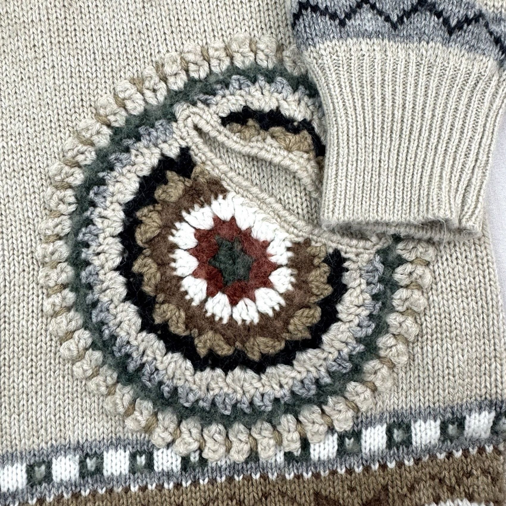 Vintage VINTAGE Dana Scott Sweater Womens Medium Fall Geometric Knit Pockets Flowers 90s Y2K Beige Pullover L/S V-Neck Size M / US 6-8 / IT 42-44 - 2 Thumbnail