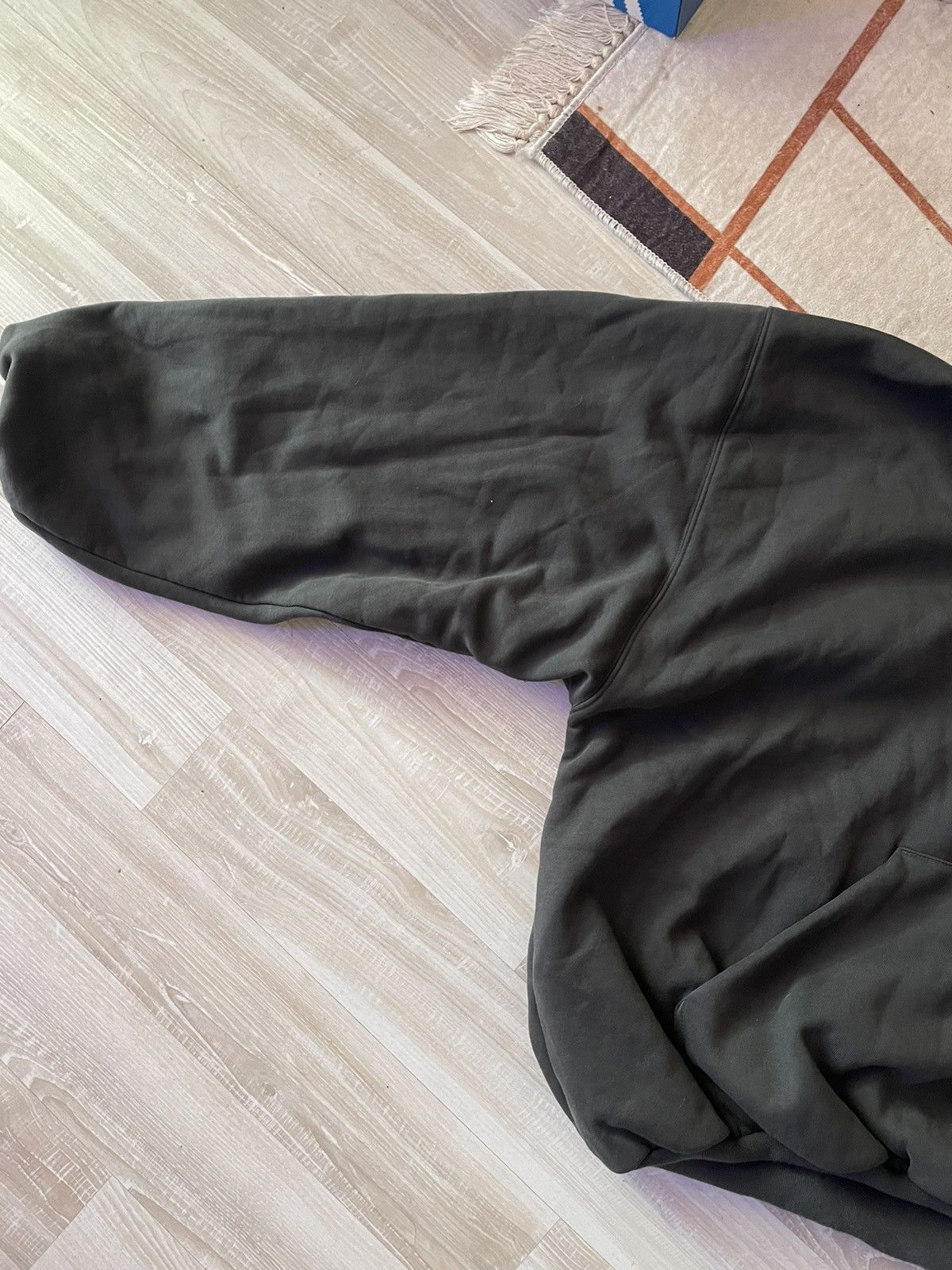 Balenciaga × Gap × Kanye West Yeezy Gap Engineered by Balenciaga Dove Hoodie "Black" Size US S / EU 44-46 / 1 - 6 Thumbnail