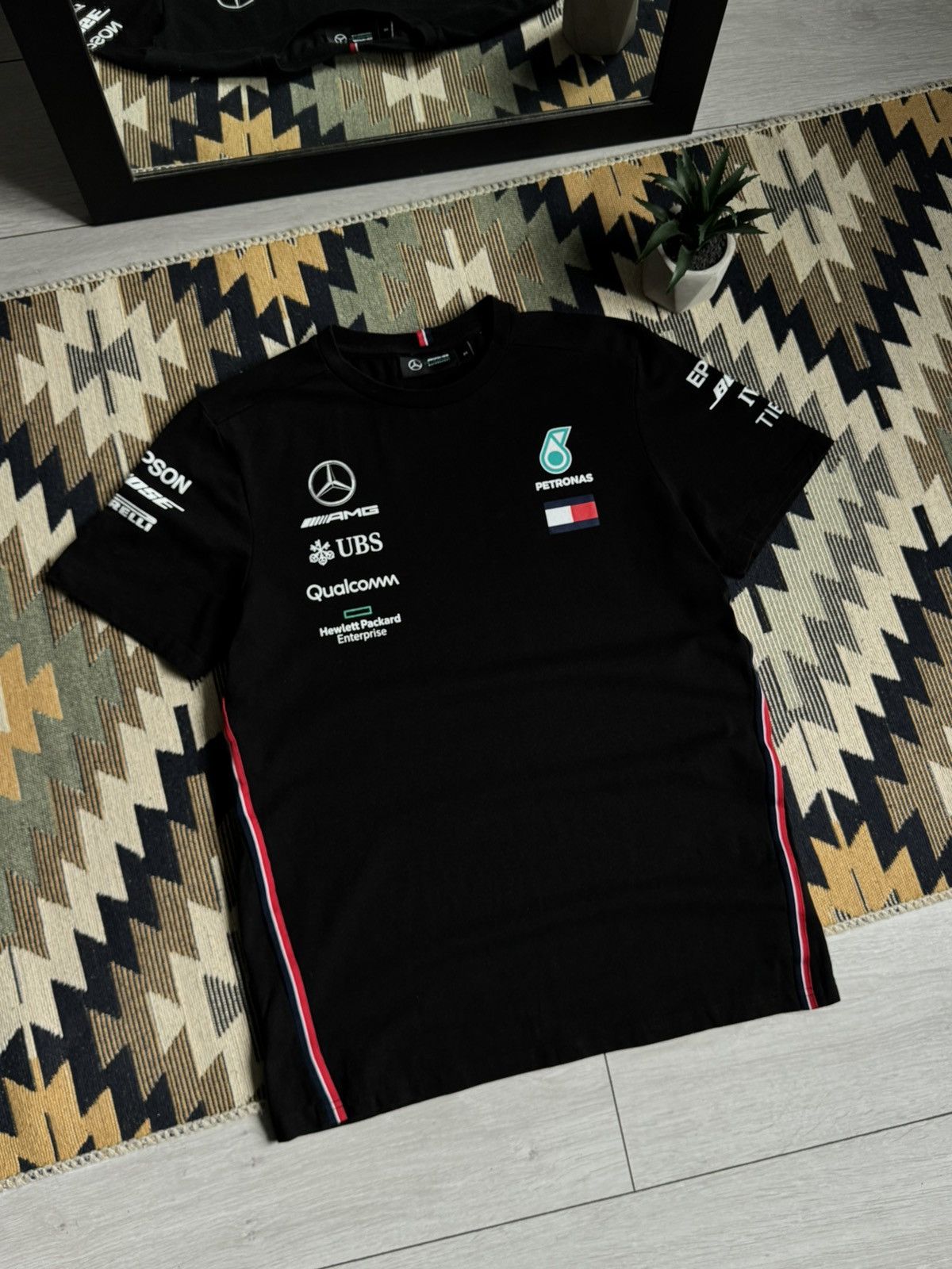 Mercedes-Benz Mercedes Benz AMG Petronas Racing Formula 1 T-shirt Size US M / EU 48-50 / 2 - 3 Thumbnail